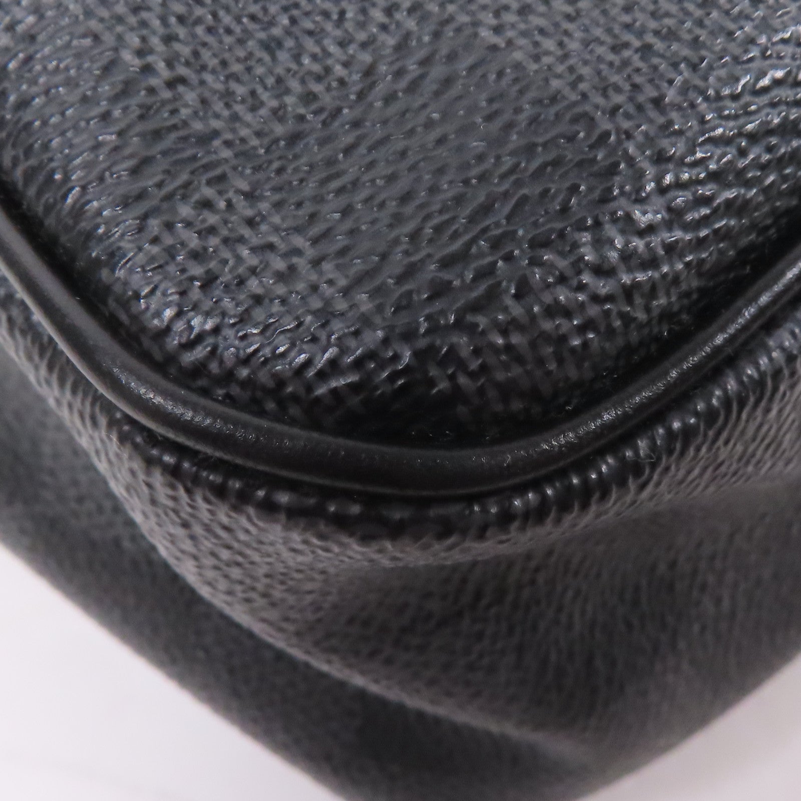 LOUIS VUITTON Damier Graghite Daniel MM銀扣肩背袋