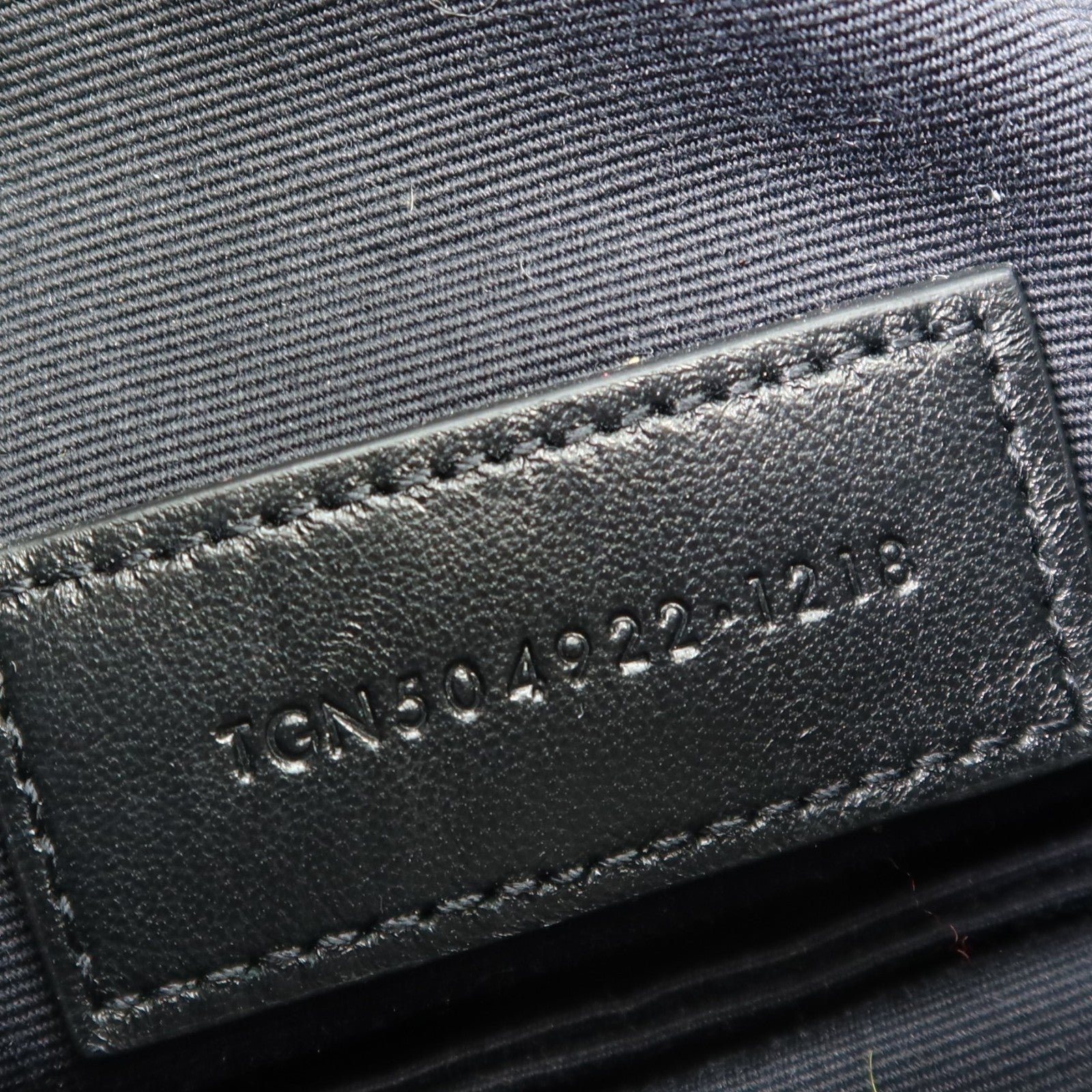 SAINT LAURENT 牛皮皮革Pouch金扣手拿包