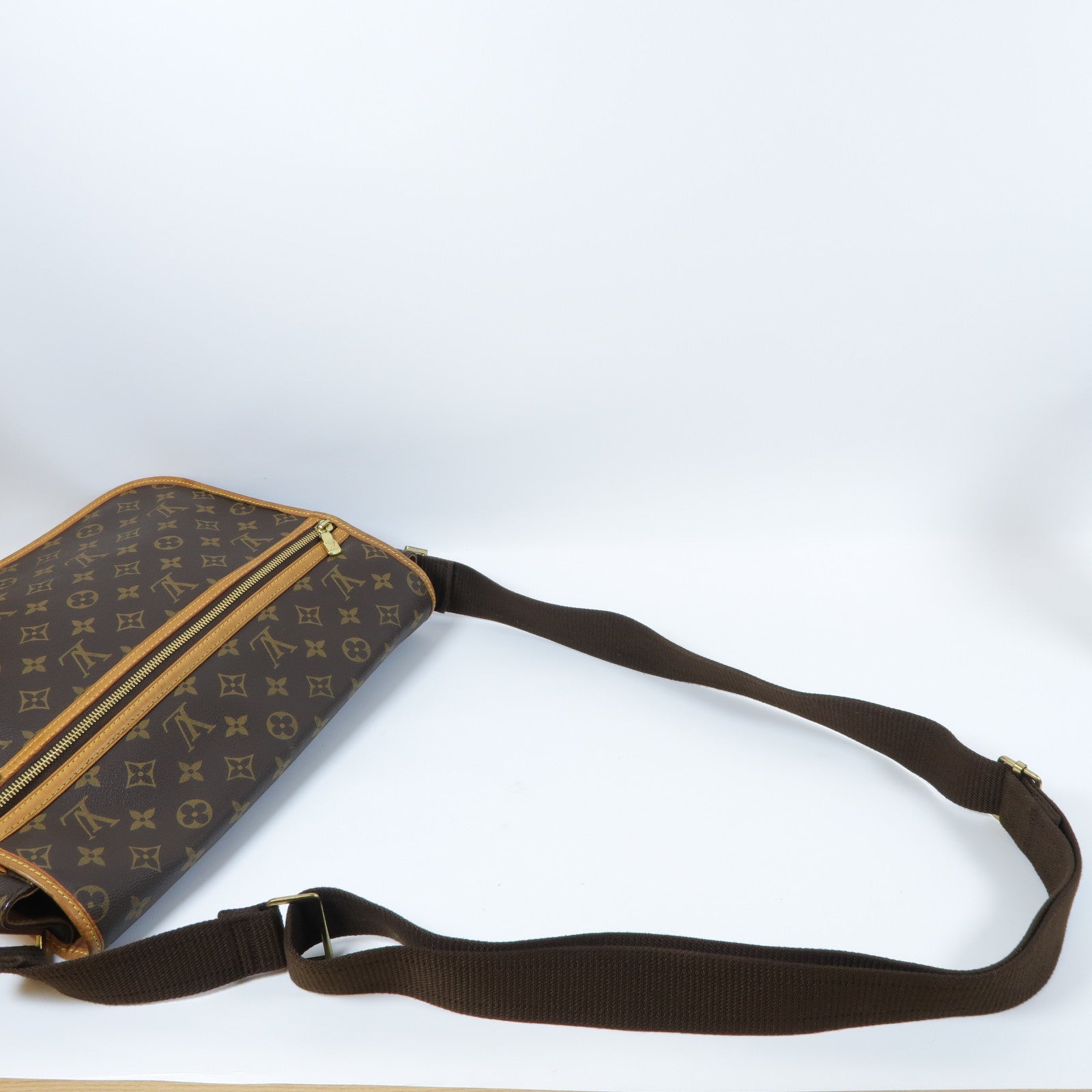 LOUIS VUITTON 【激減優惠】Monogram Bosphore GM金扣肩背袋啡色