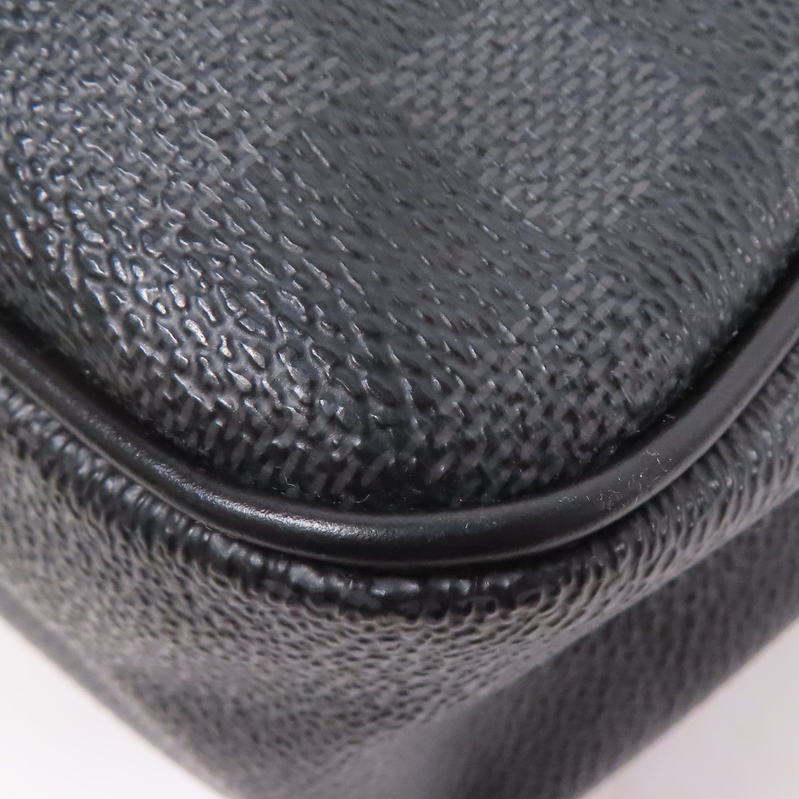 LOUIS VUITTON Damier Graghite Daniel MM銀扣肩背袋