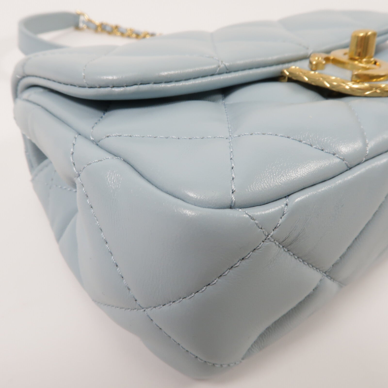 CHANEL 羊皮皮革22P Mini Flap鏈帶肩背袋