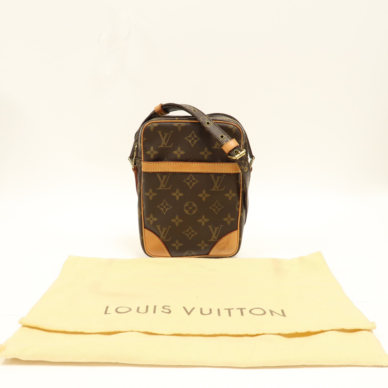 LOUIS VUITTON 【激減優惠】Monogram Danube金扣肩背袋啡色