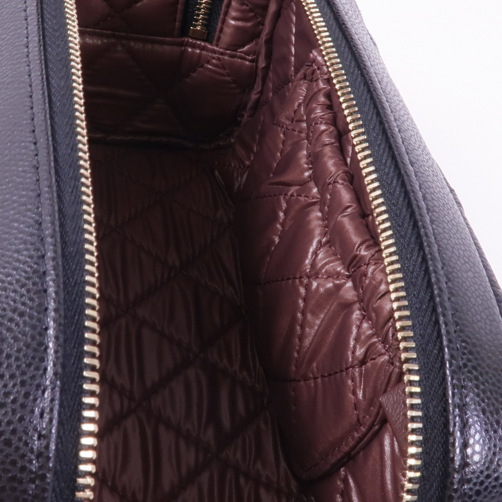 CHANEL 牛皮皮革Pouch金扣手拿包