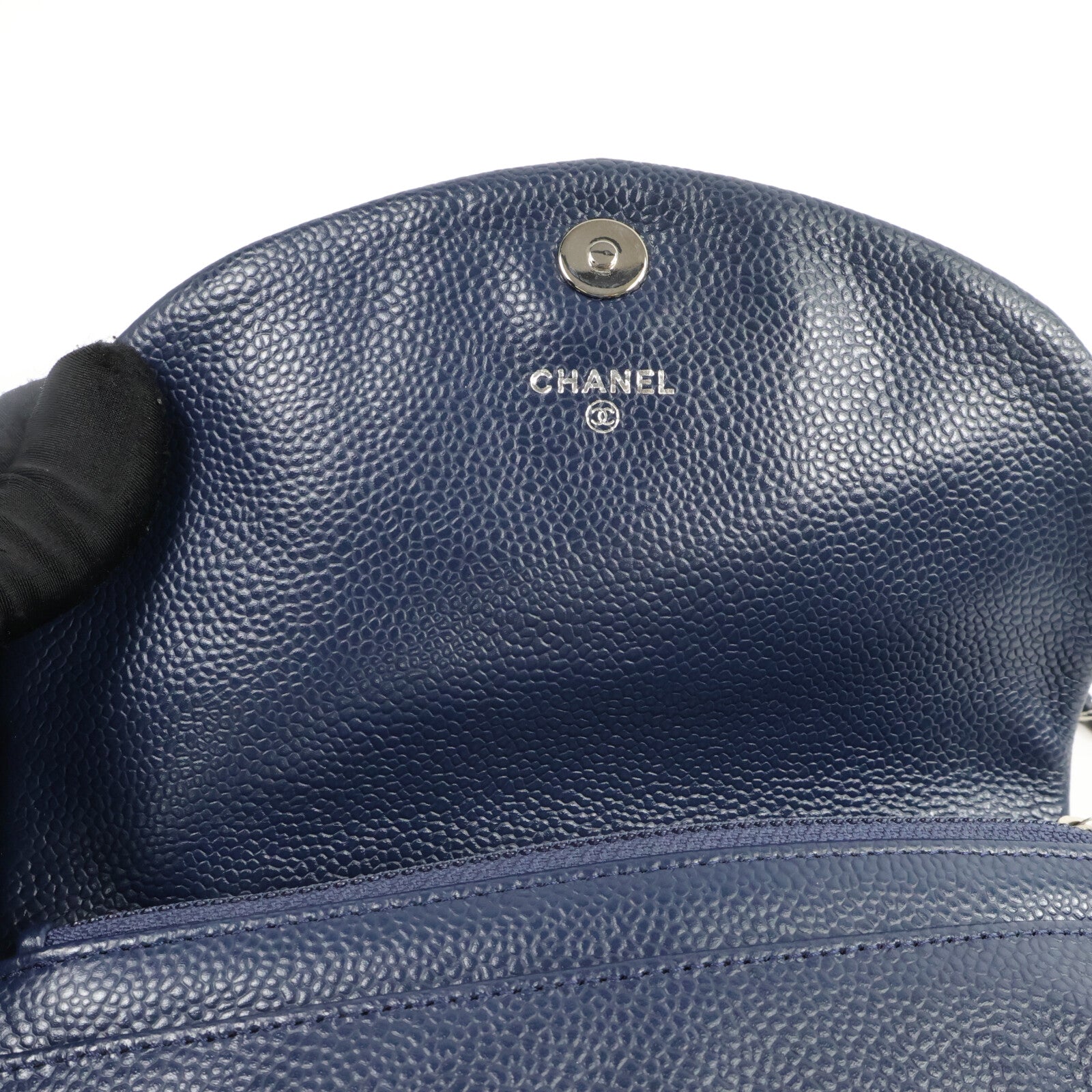 CHANEL 牛皮皮革Half Moon WOC鏈帶肩背袋