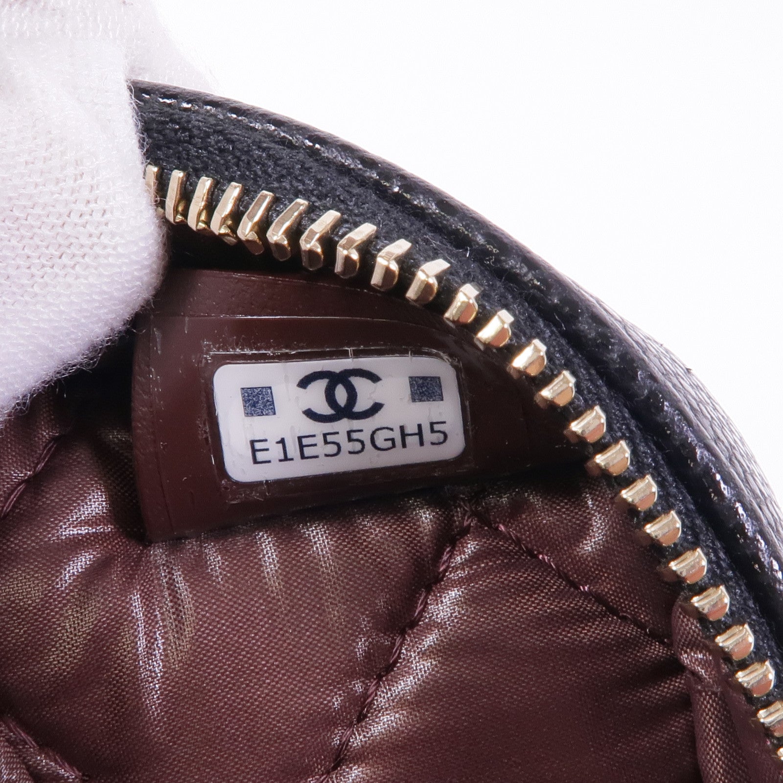 CHANEL 牛皮皮革Pouch金扣手拿包