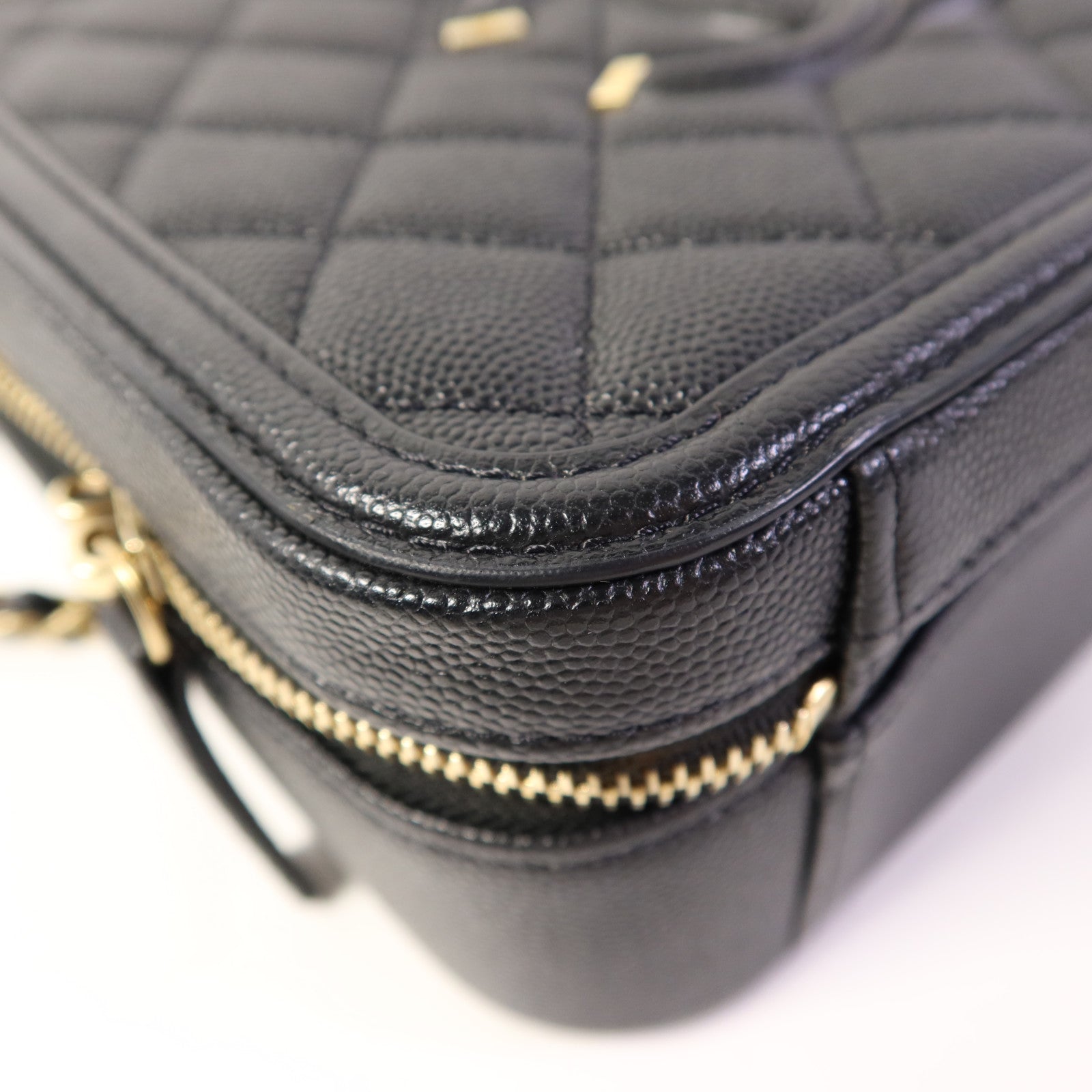 CHANEL 牛皮皮革Filigree Vanity Case Medium金扣手挽肩背兩用袋