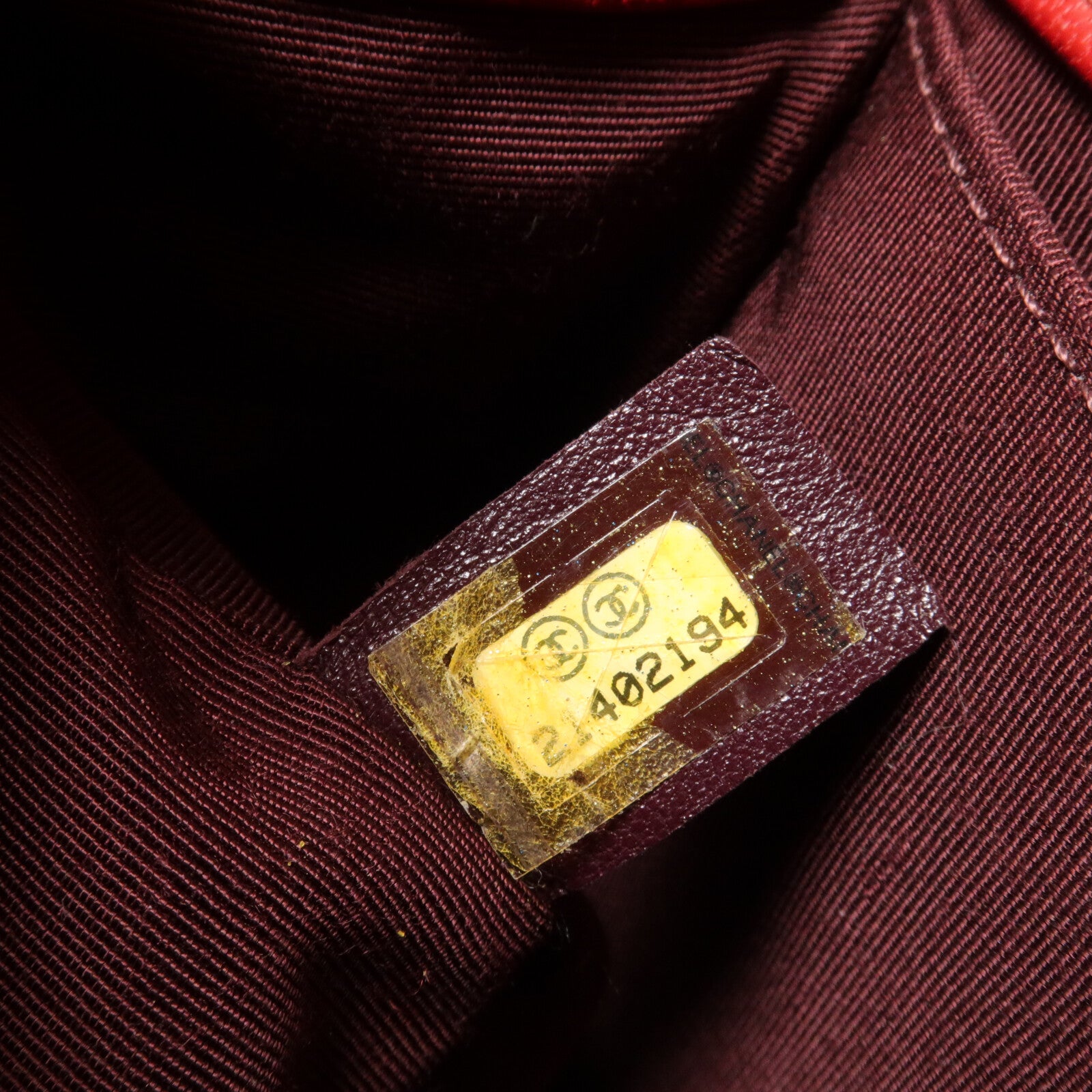 CHANEL 牛皮皮革/漆皮皮革Boy 25鏈帶肩背袋