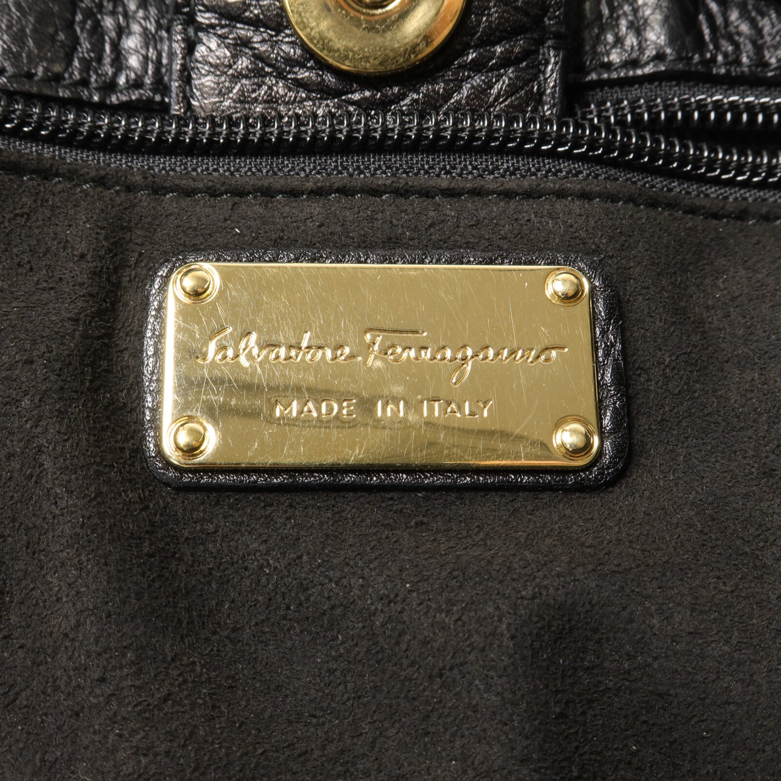 Salvatore Ferragamo 牛皮皮革Gancini手挽袋