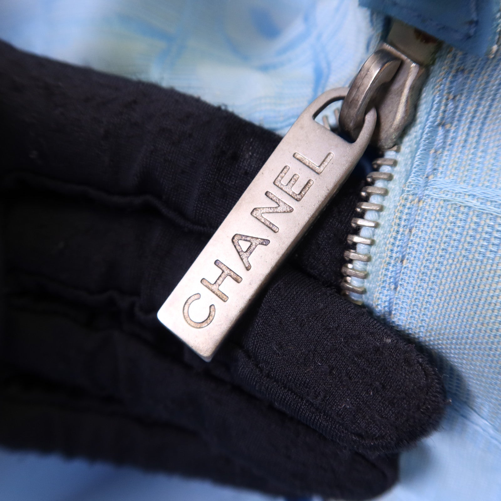 CHANEL 尼龍Travel Line Tote Bag銀扣手挽袋