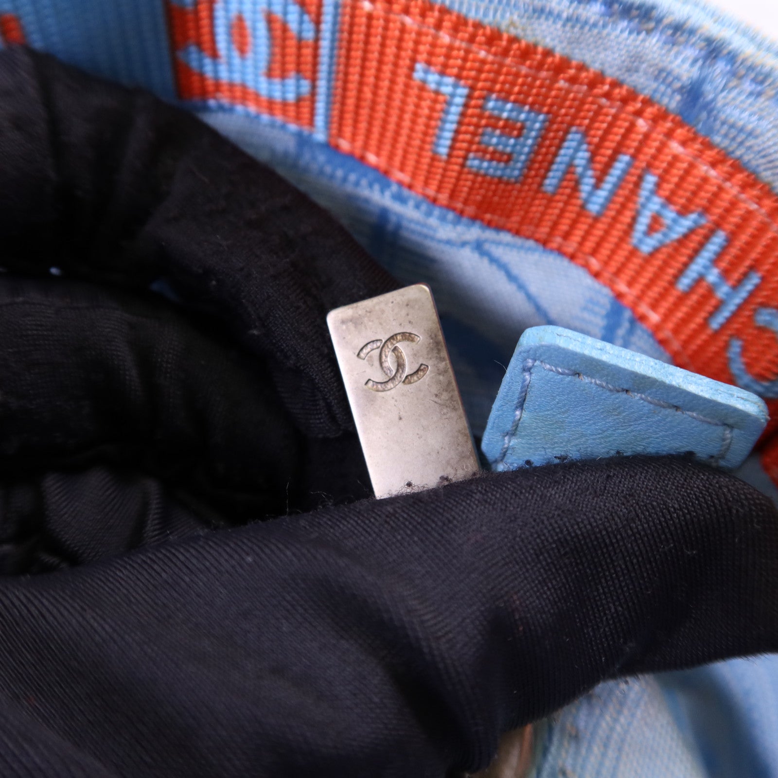 CHANEL 尼龍Travel Line Tote Bag銀扣手挽袋