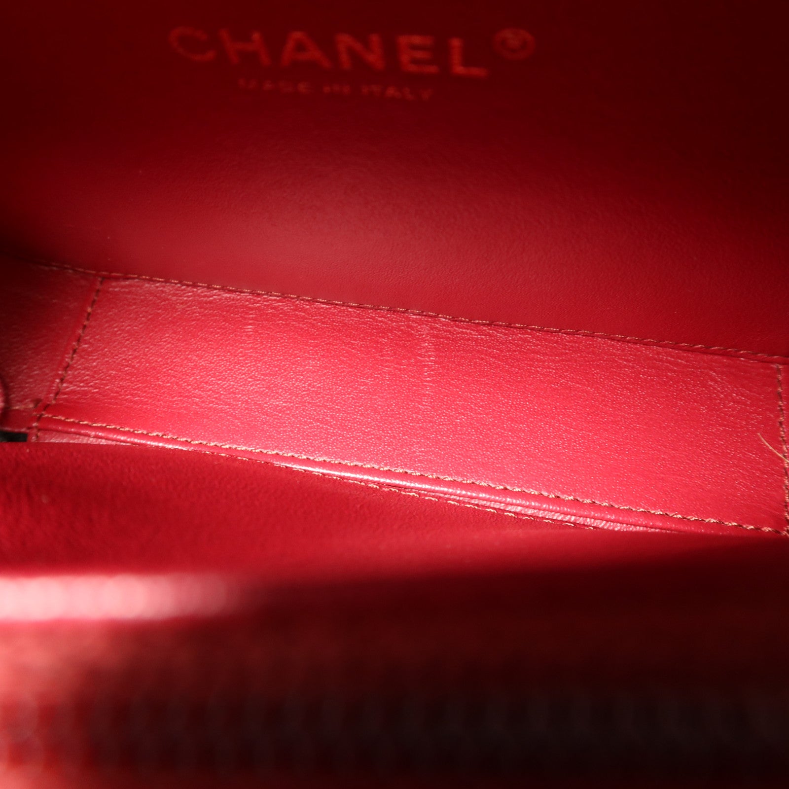 CHANEL 牛皮皮革Filigree Vanity Case Medium金扣手挽肩背兩用袋