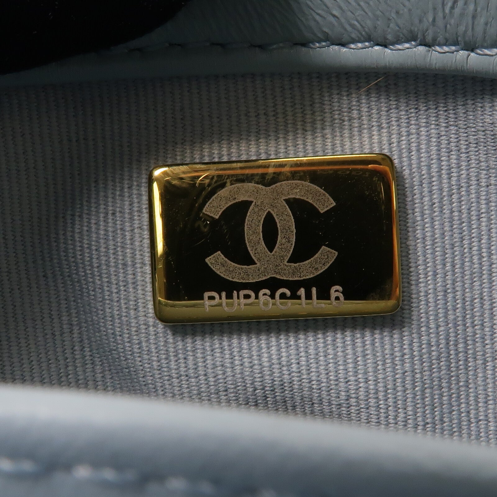 CHANEL 羊皮皮革22P Mini Flap鏈帶肩背袋