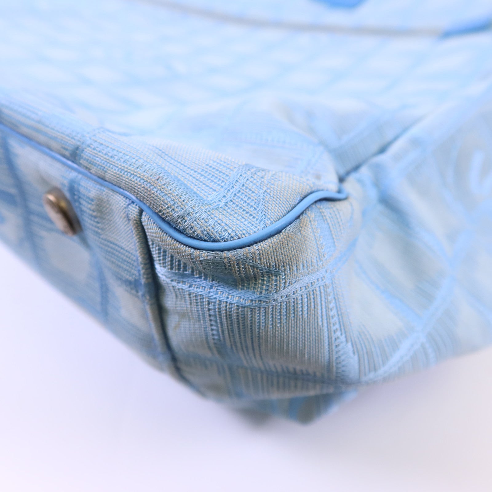 CHANEL 尼龍Travel Line Tote Bag銀扣手挽袋