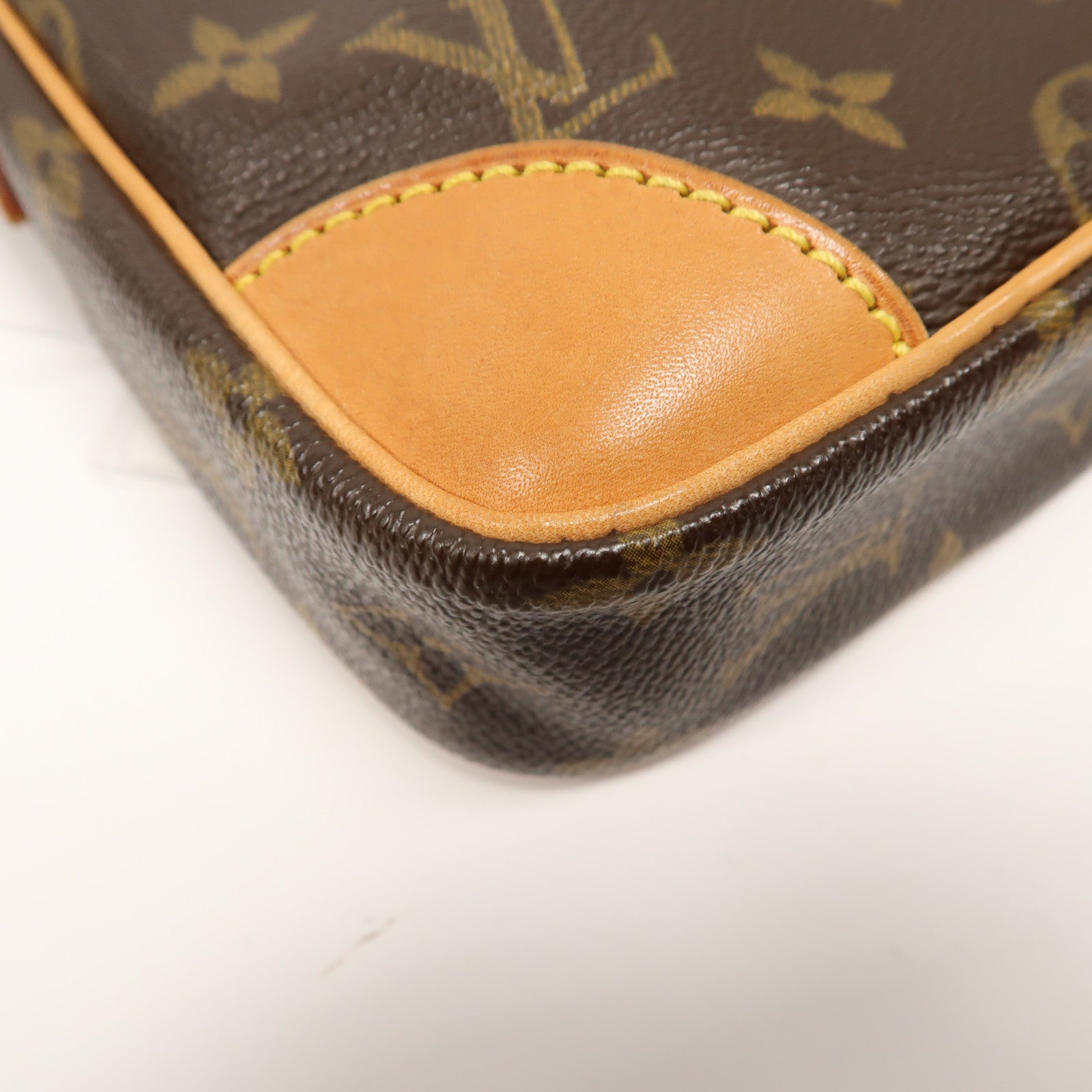 LOUIS VUITTON 【激減優惠】Monogram Danube金扣肩背袋啡色