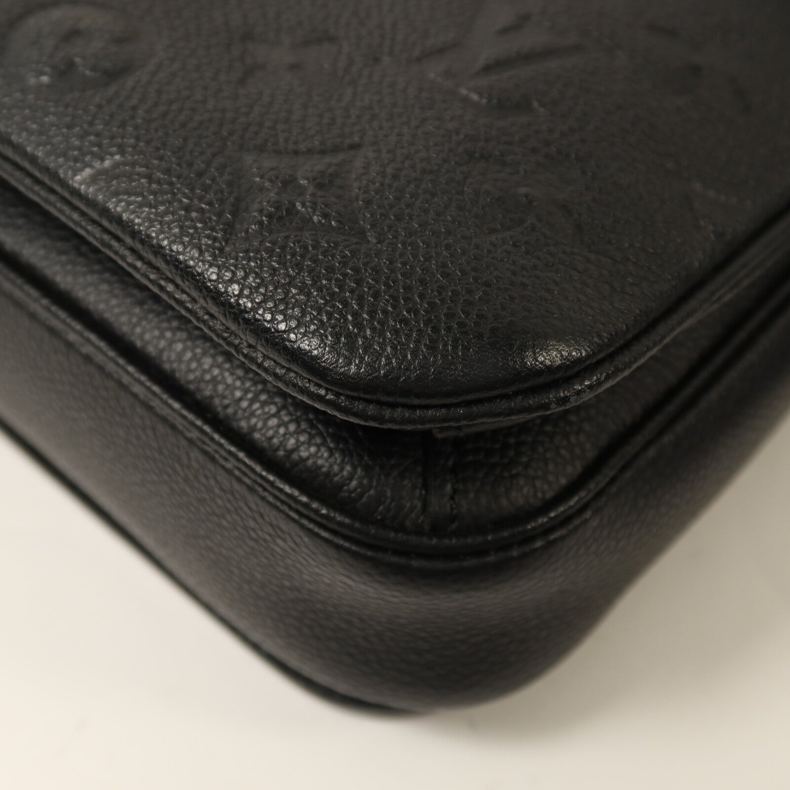 LOUIS VUITTON Monogram Empreinte Pochette Metis金扣手挽肩背兩用袋