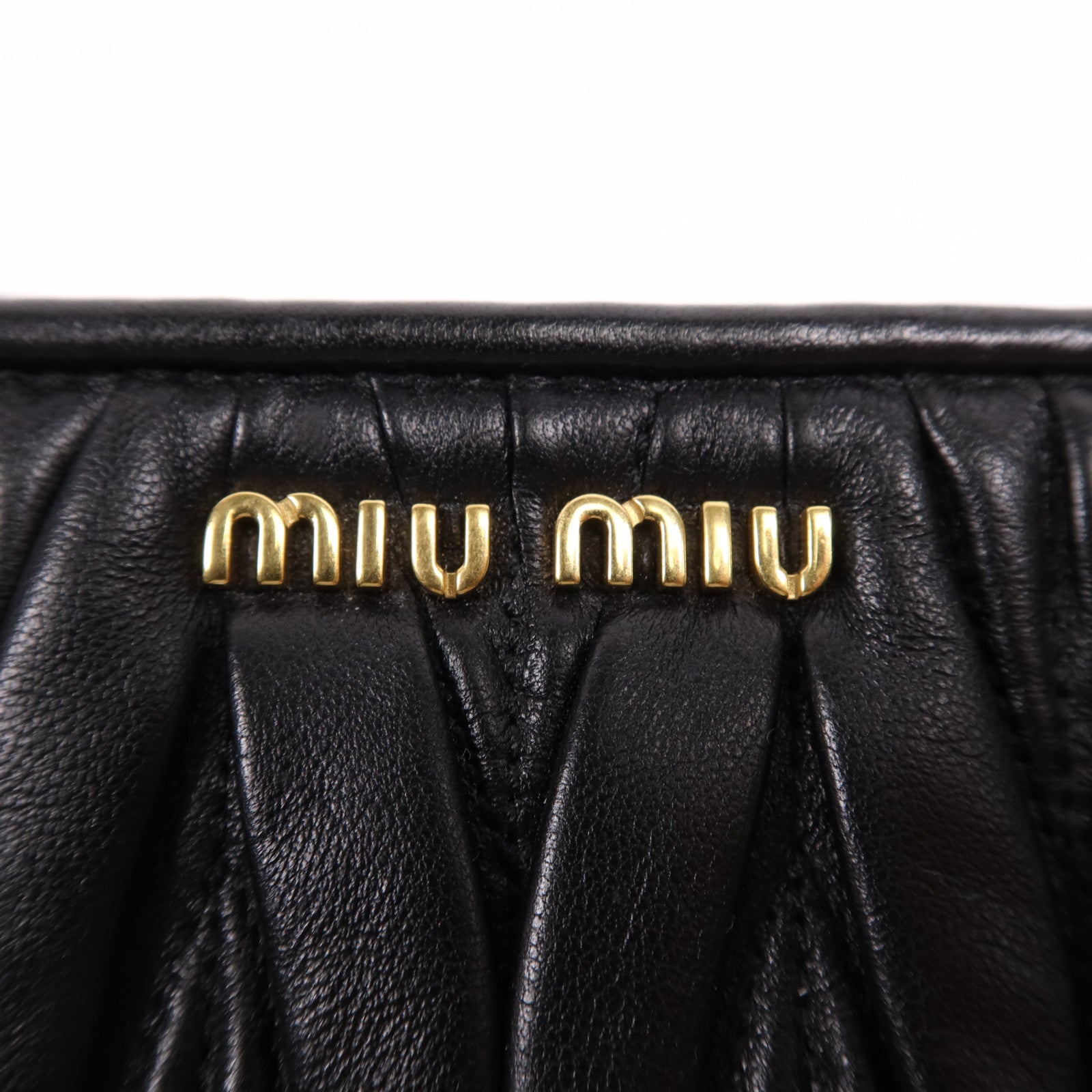 Miu Miu 牛皮皮革Shoulder Bag金扣肩背袋
