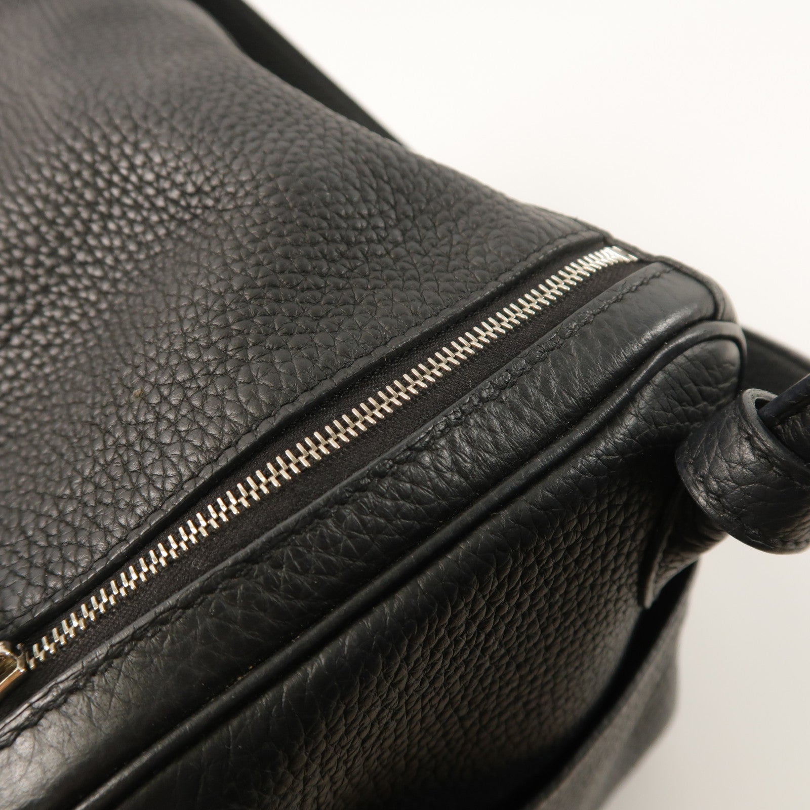 HERMES Clemence皮革Lindy 26銀扣手挽肩背兩用袋Noir