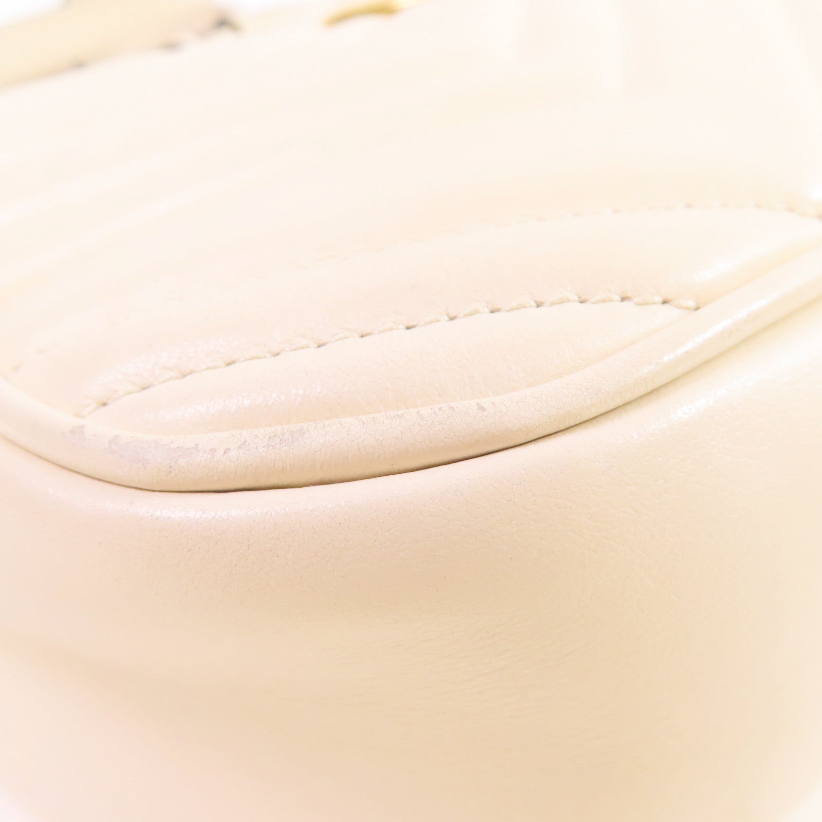 GUCCI 【激減優惠】牛皮皮革GG Marmont Shoulder Bag金扣鏈帶肩背袋米白色
