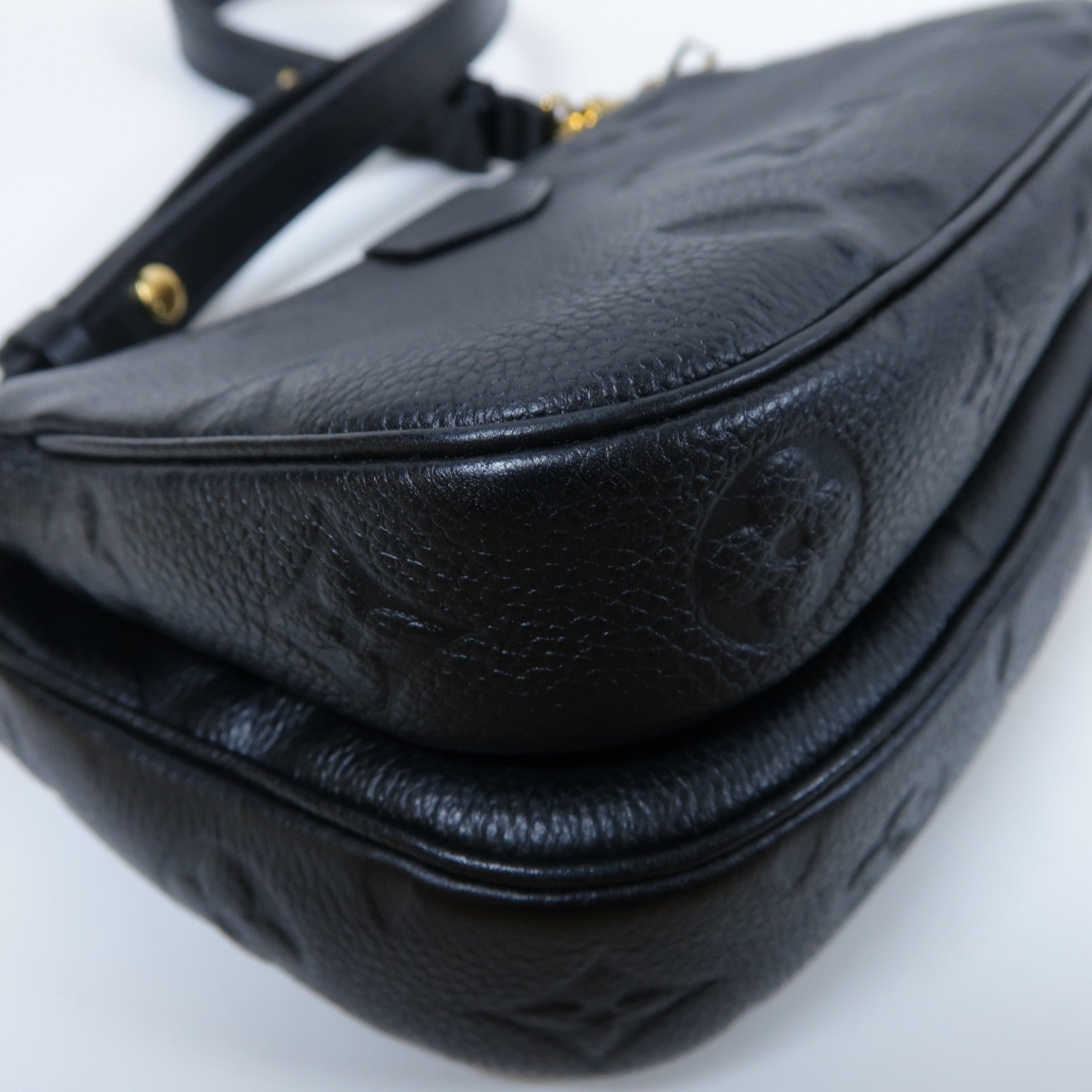 LOUIS VUITTON Monogram Empreinte Multi Pochette Accessoires金扣肩背袋黑色