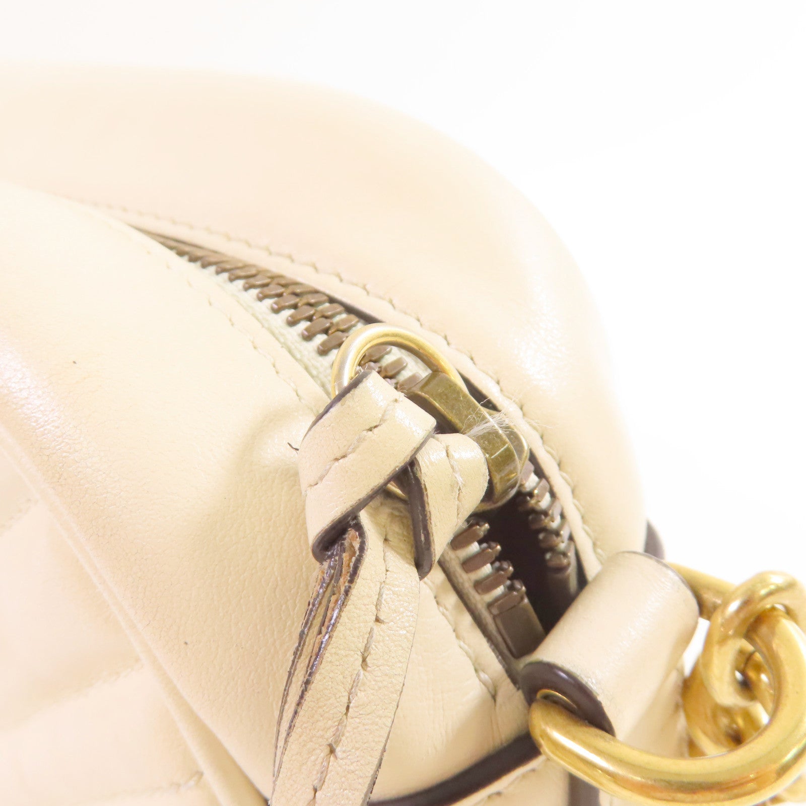 GUCCI 【激減優惠】牛皮皮革GG Marmont Shoulder Bag金扣鏈帶肩背袋米白色