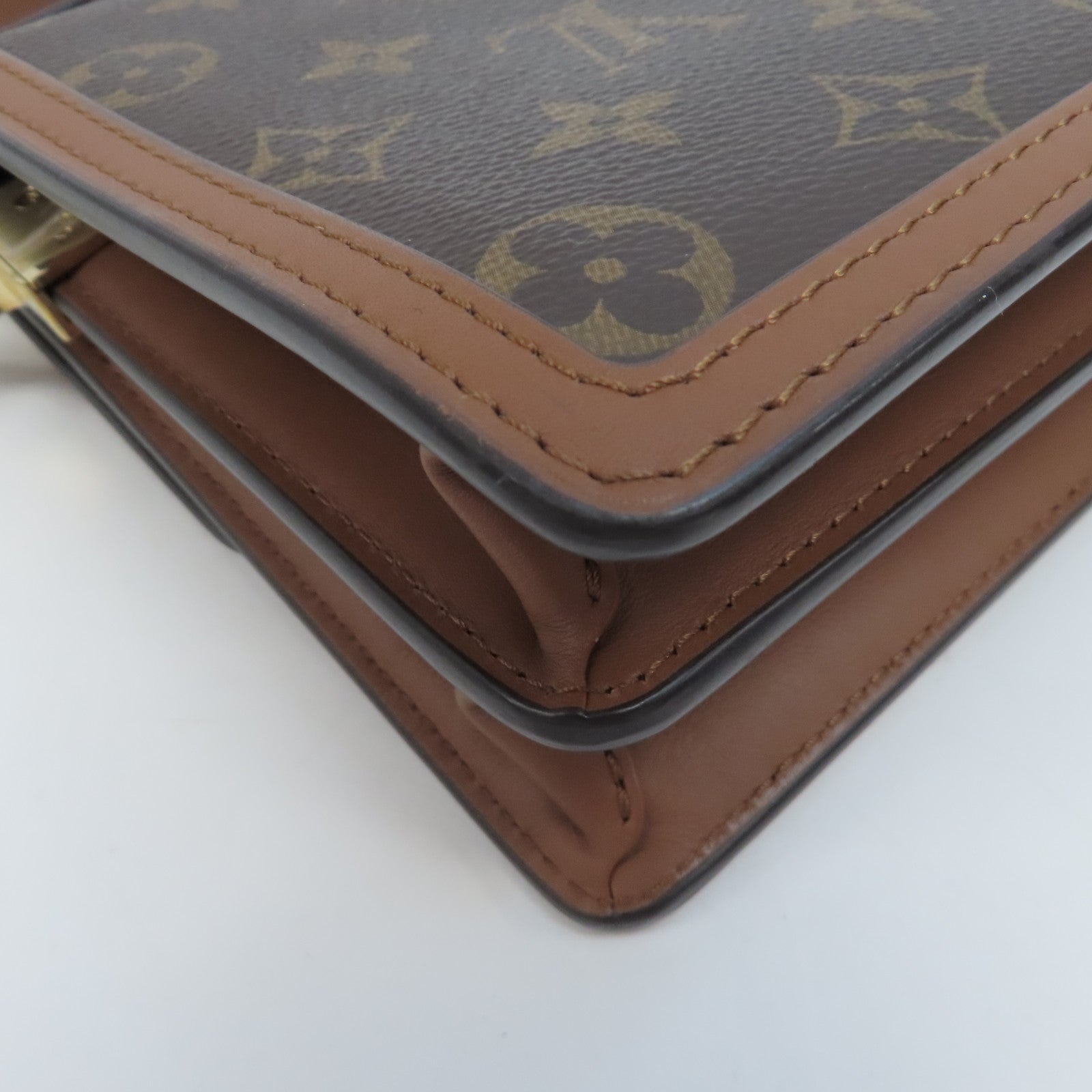 LOUIS VUITTON Monogram Reverse Mini Dauphine金扣肩背袋啡色