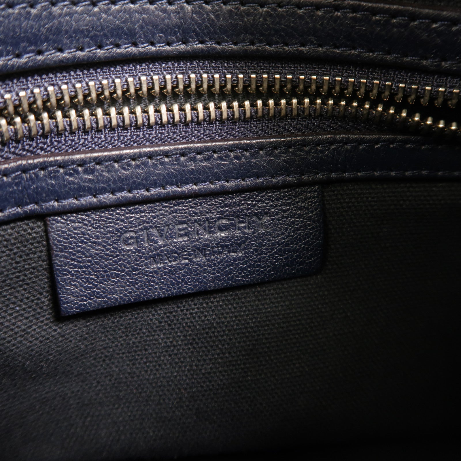GIVENCHY 尼龍Mini Pandora肩背袋