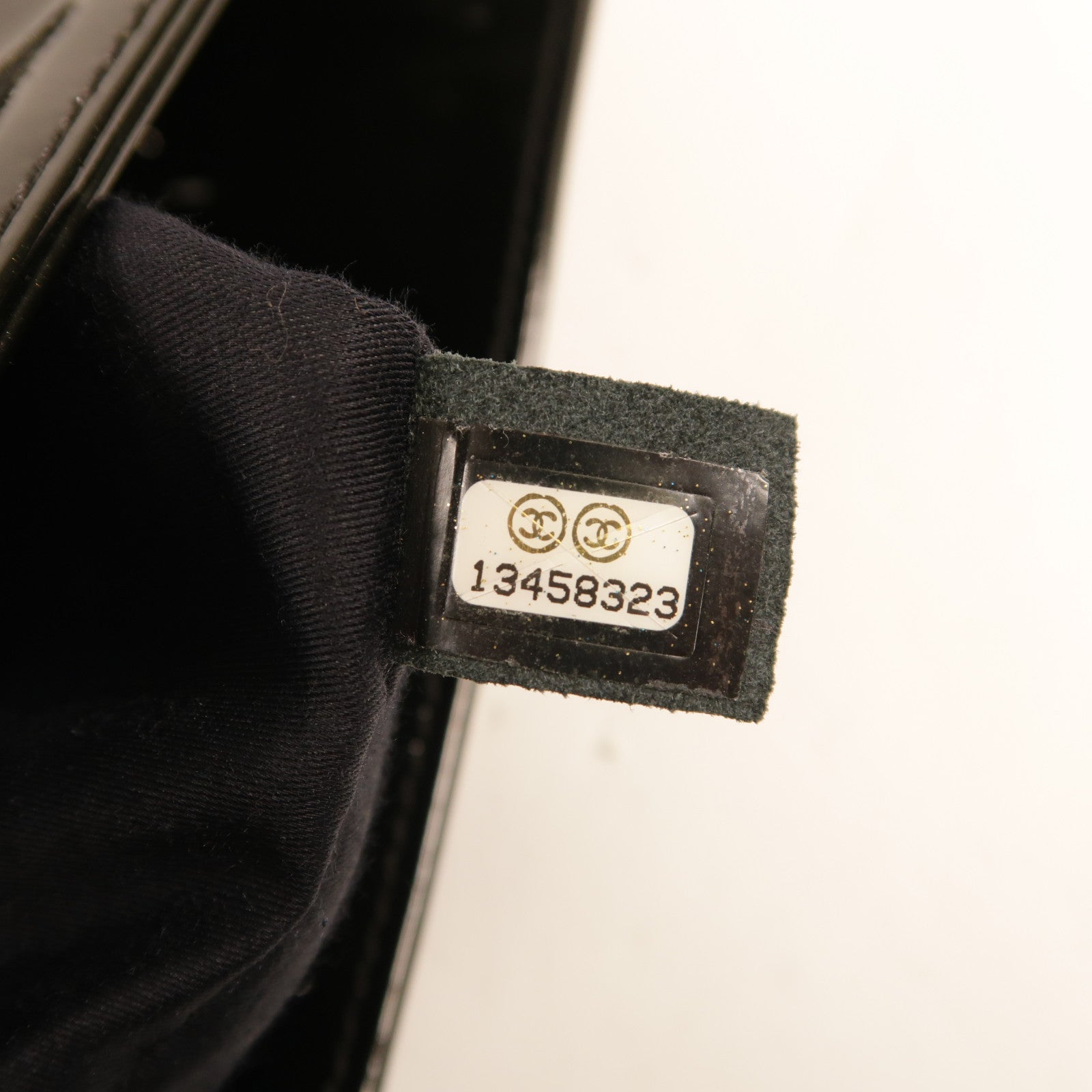 CHANEL 漆皮皮革Chain Shoulder銀扣鏈帶肩背袋黑色