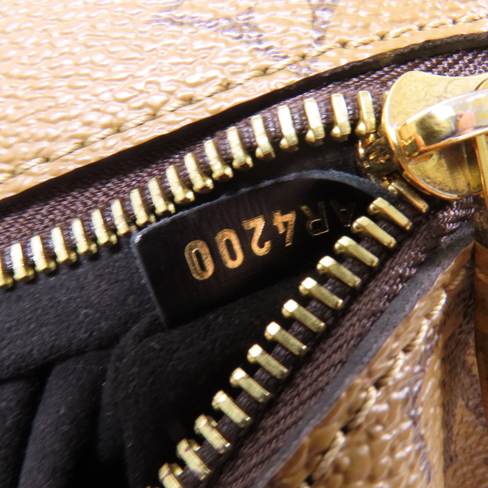 LOUIS VUITTON Monogram Reverse Pochette Metis金扣手挽肩背兩用袋