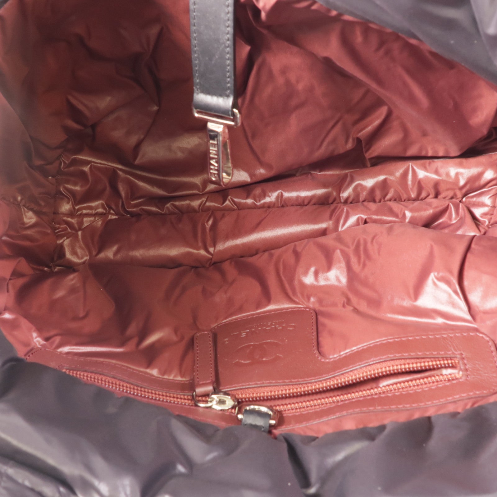 CHANEL 尼龍Coco Cocoon銀扣手挽袋