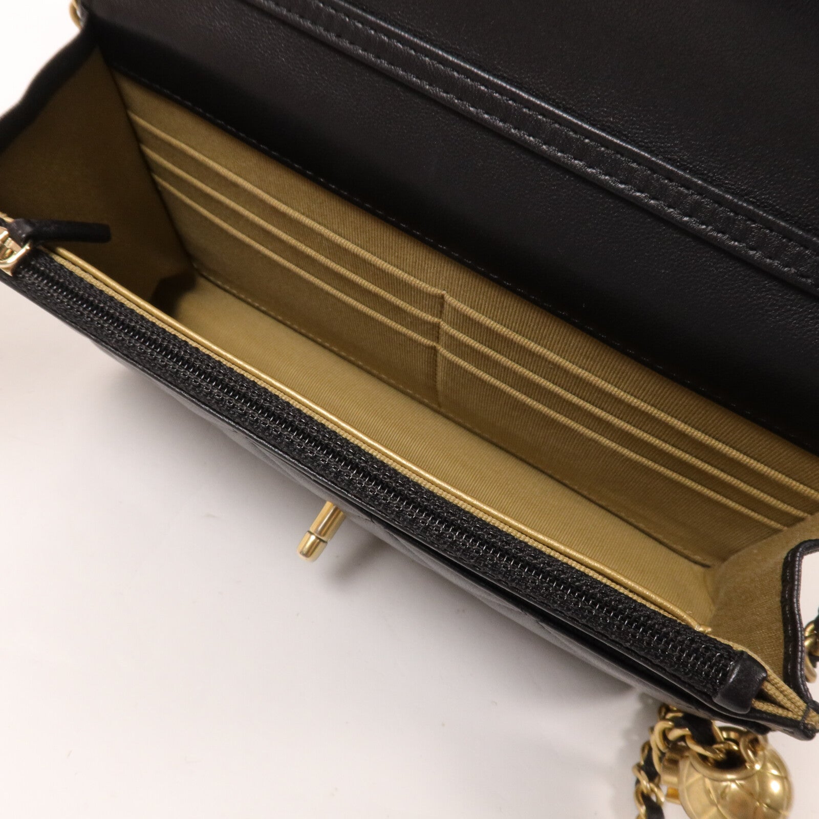 CHANEL 羊皮皮革Wallet On Chain With Gold Ball鏈帶肩背袋