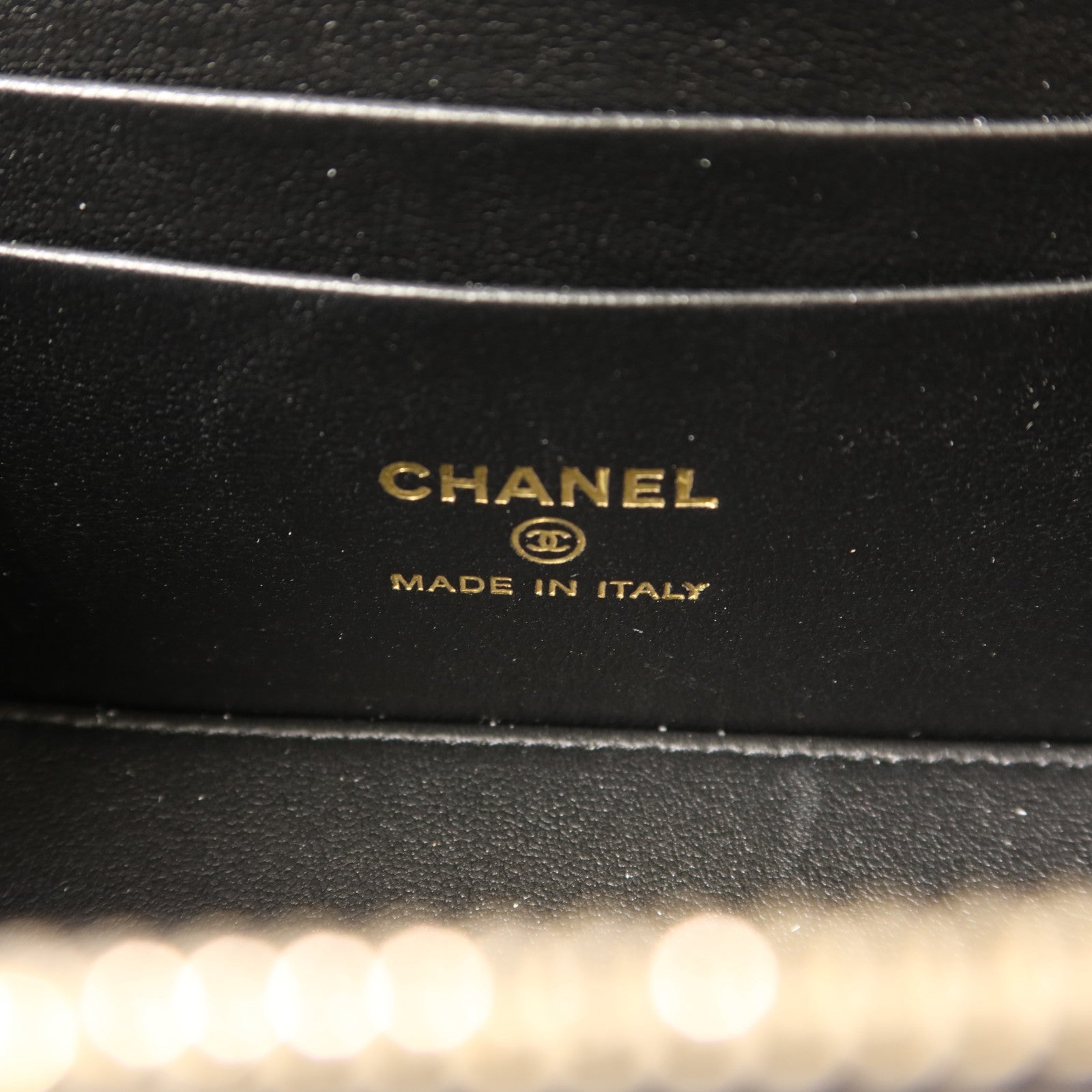 CHANEL 【激減優惠】皮革Vanity Case金扣鏈帶肩背袋