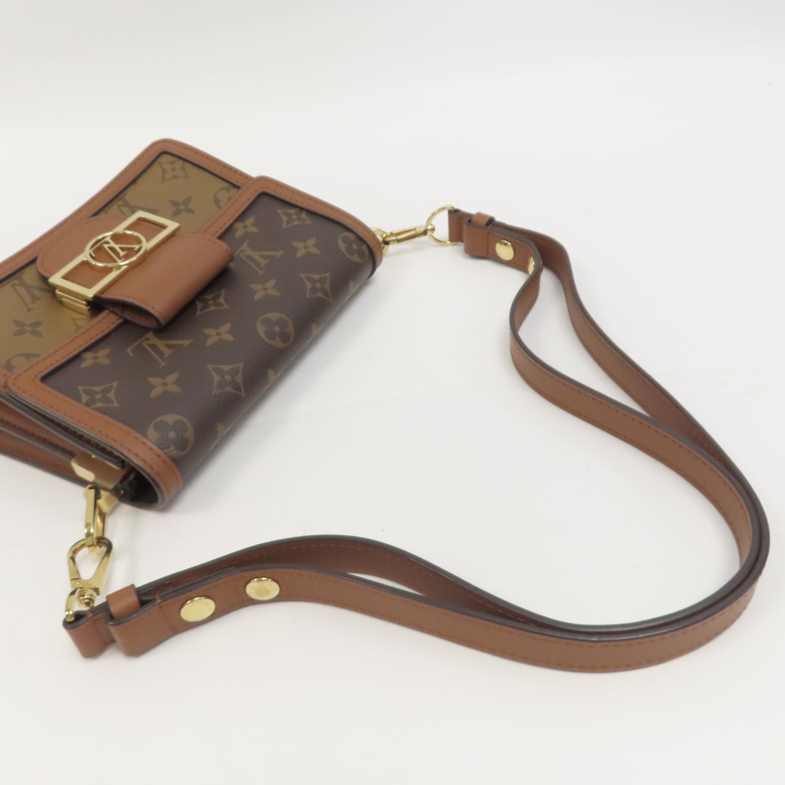 LOUIS VUITTON Monogram Reverse Mini Dauphine金扣肩背袋啡色