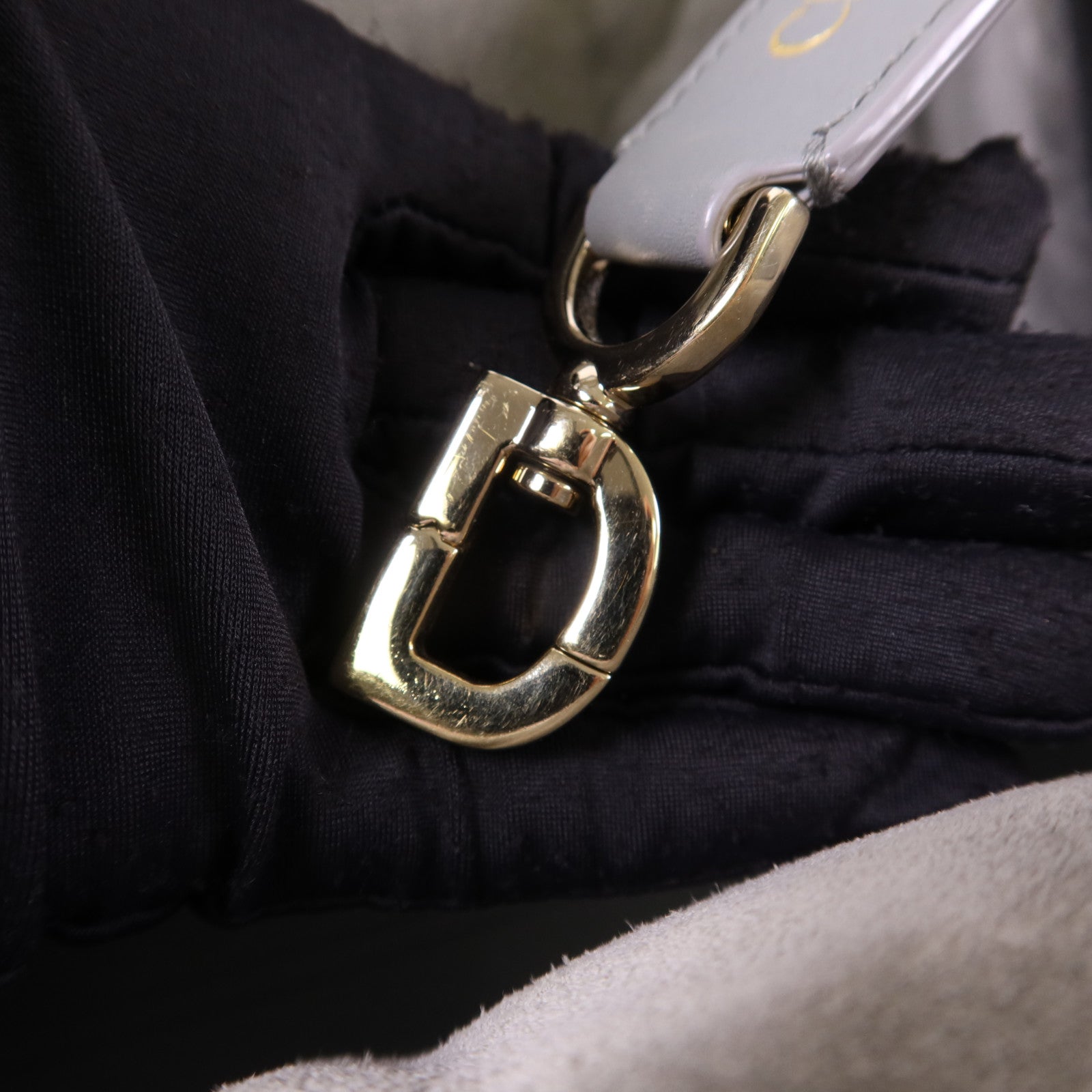 Dior 牛皮皮革Toujours Medium金扣手挽袋