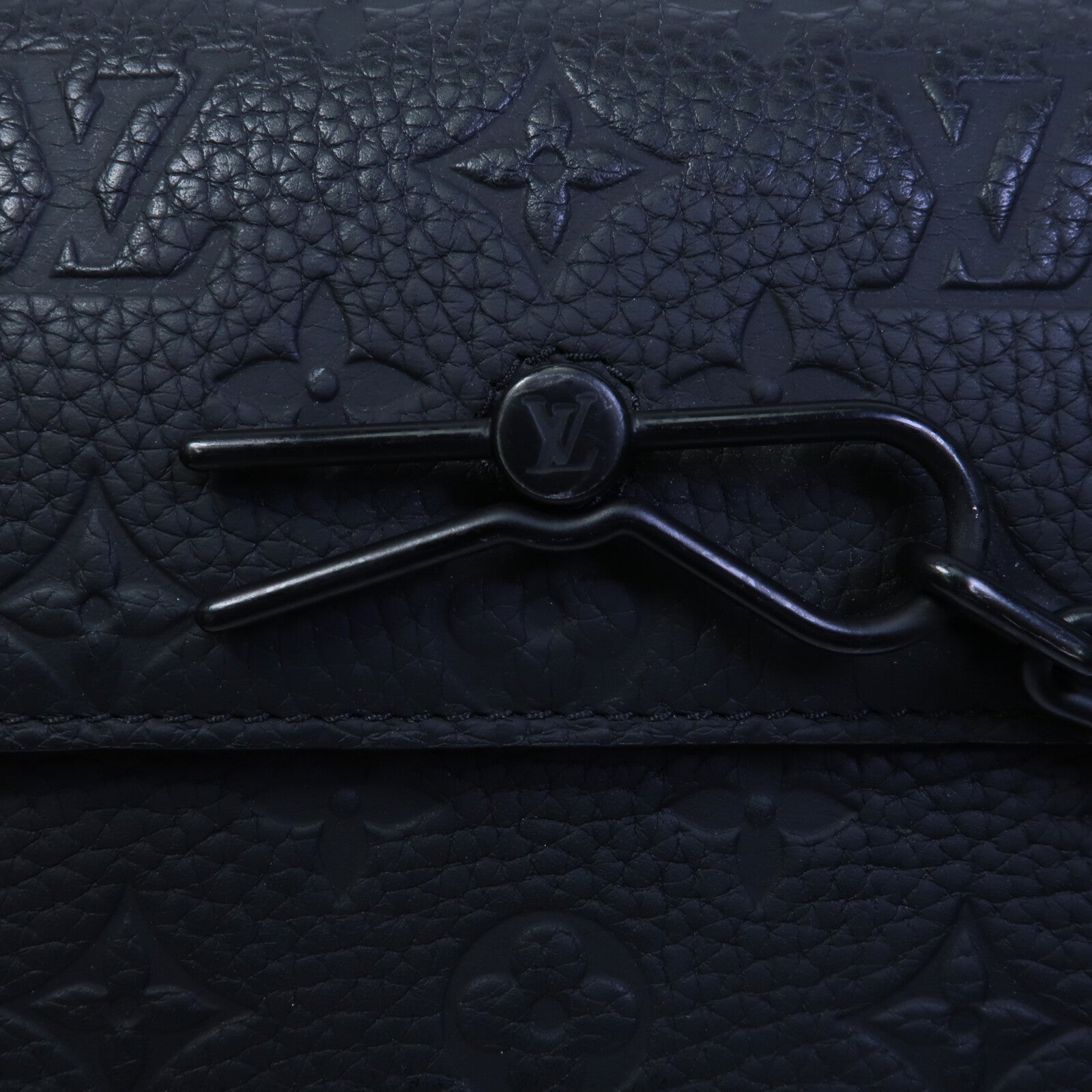 LOUIS VUITTON Monogram Taurillon Steamer Wearable Wallet肩背袋