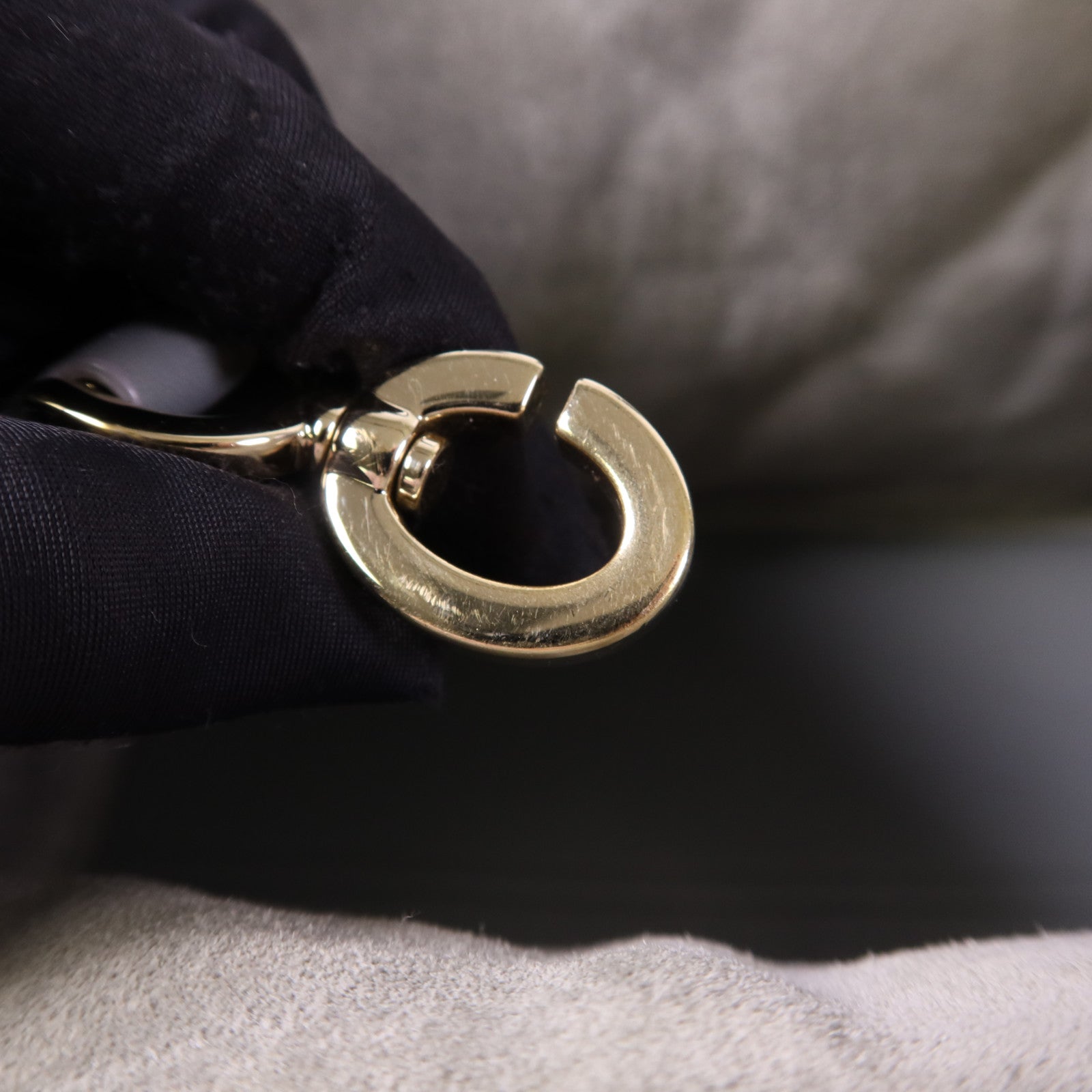 Dior 牛皮皮革Toujours Medium金扣手挽袋