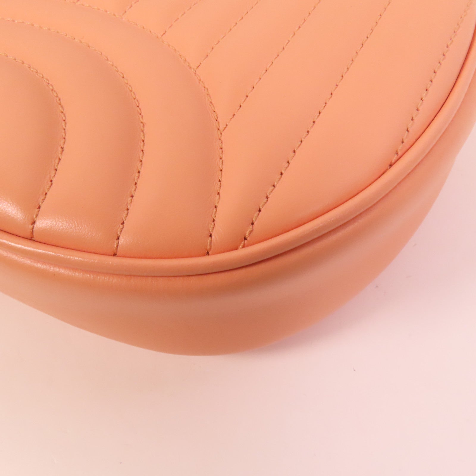 GUCCI 牛皮皮革GG Marmont Half Moon金扣手挽肩背兩用袋