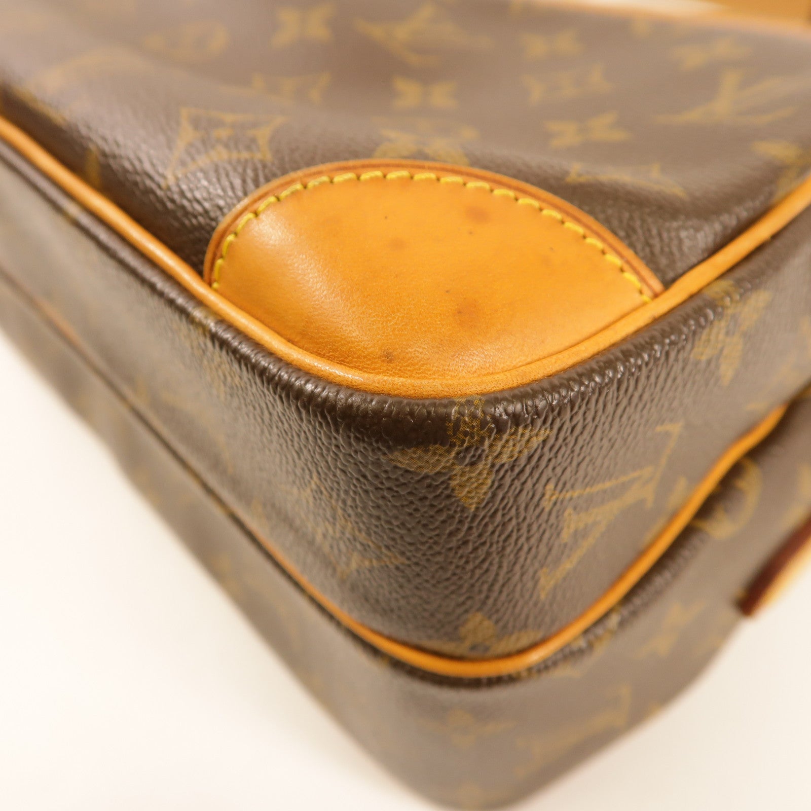 LOUIS VUITTON Monogram Nile金扣肩背袋