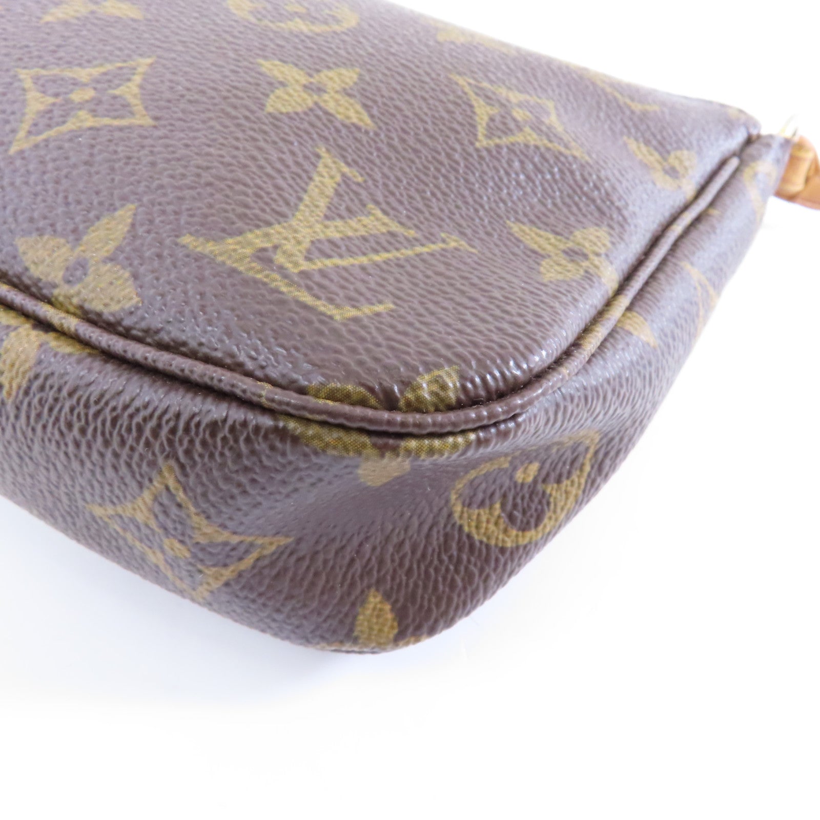 LOUIS VUITTON Monogram Pochette Accessoires金扣手挽袋啡色