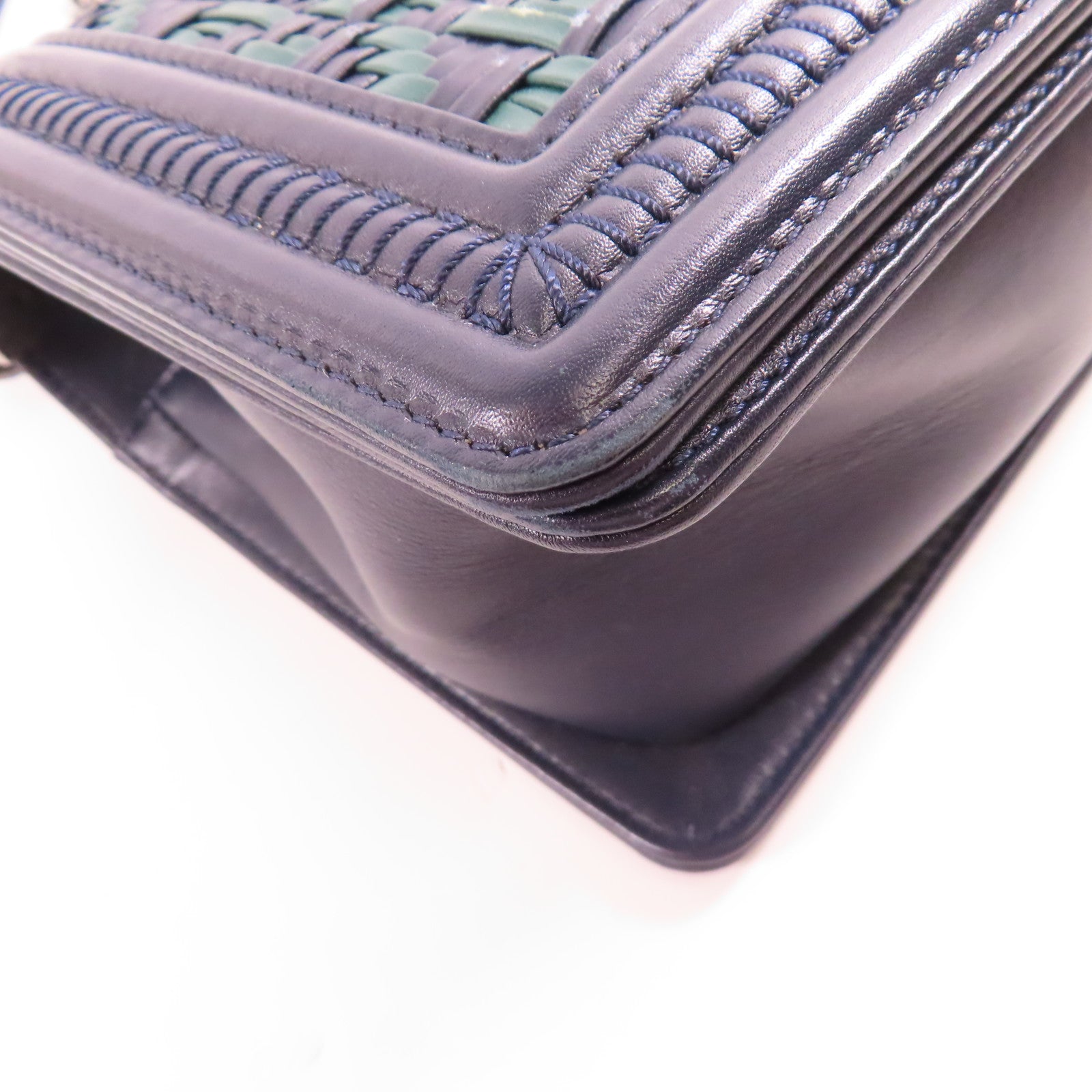 CHANEL 牛皮皮革Boy 25銀扣鏈帶肩背袋