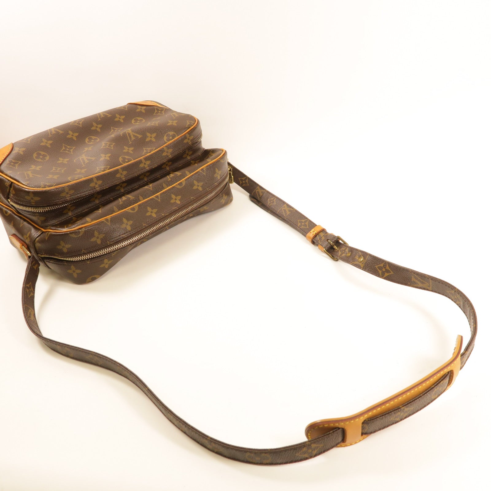 LOUIS VUITTON Monogram Nile金扣肩背袋
