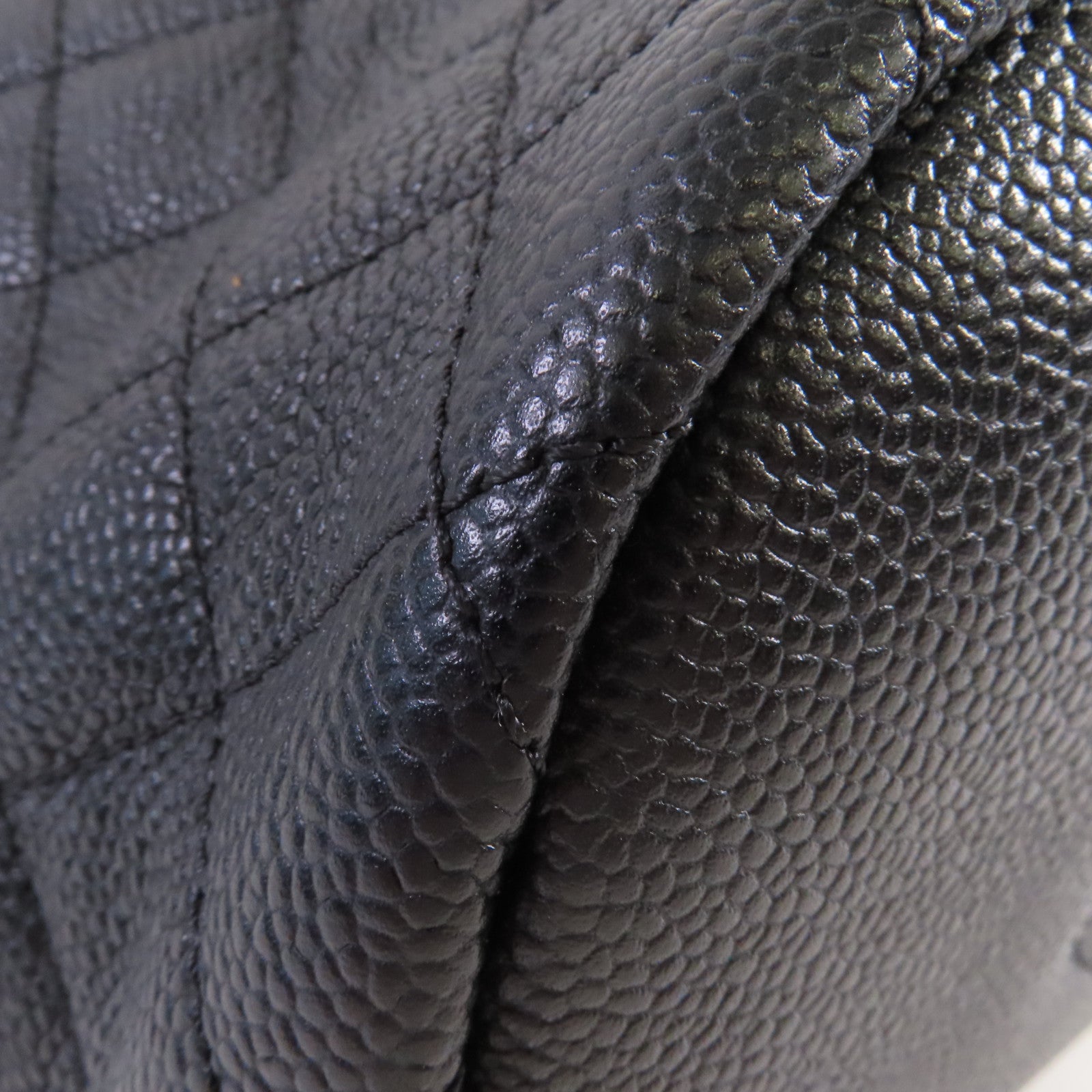 CHANEL 菱格Caviar皮革Backpack金扣背包黑色