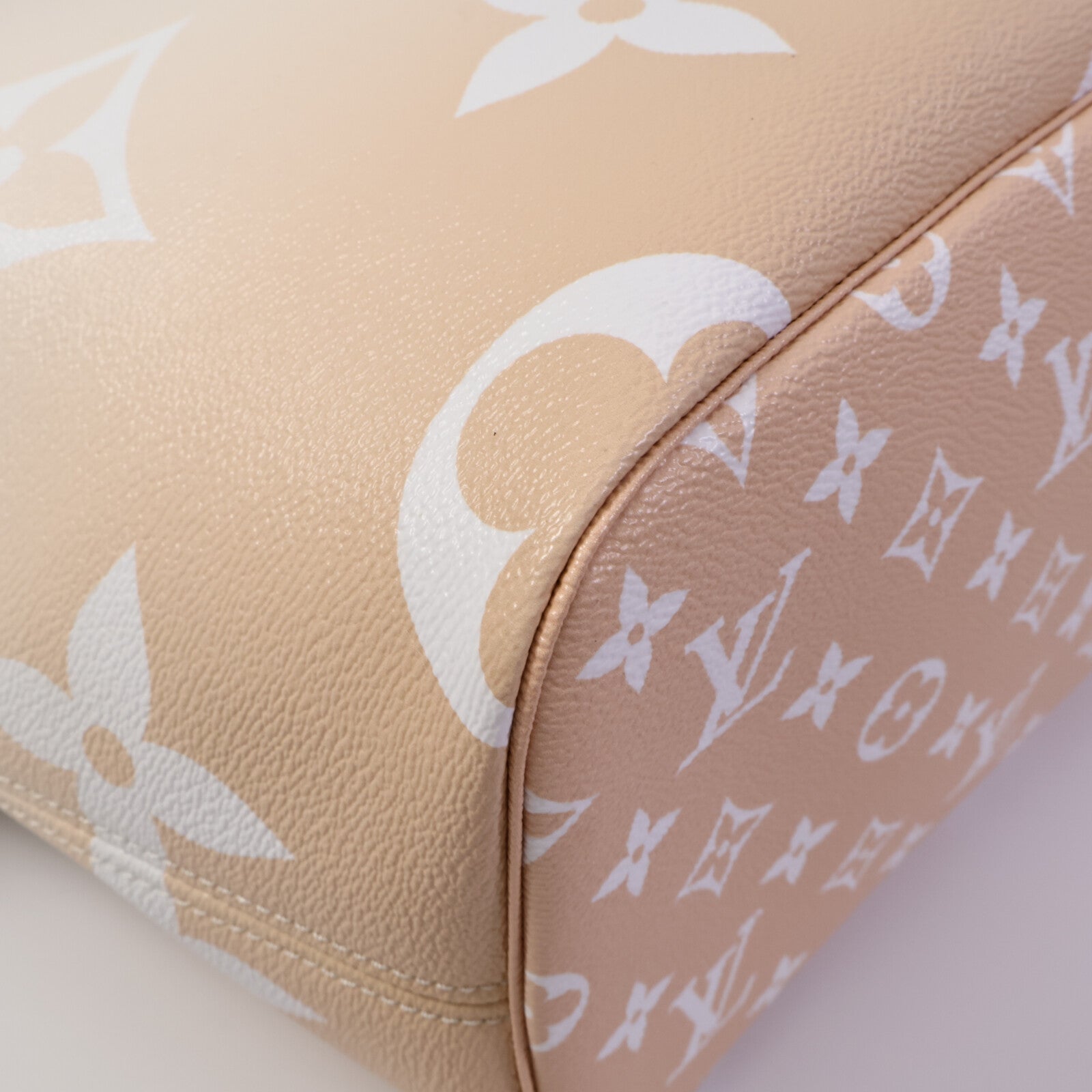 LOUIS VUITTON Monogram Gaint By The Pool Neverfull MM手挽袋
