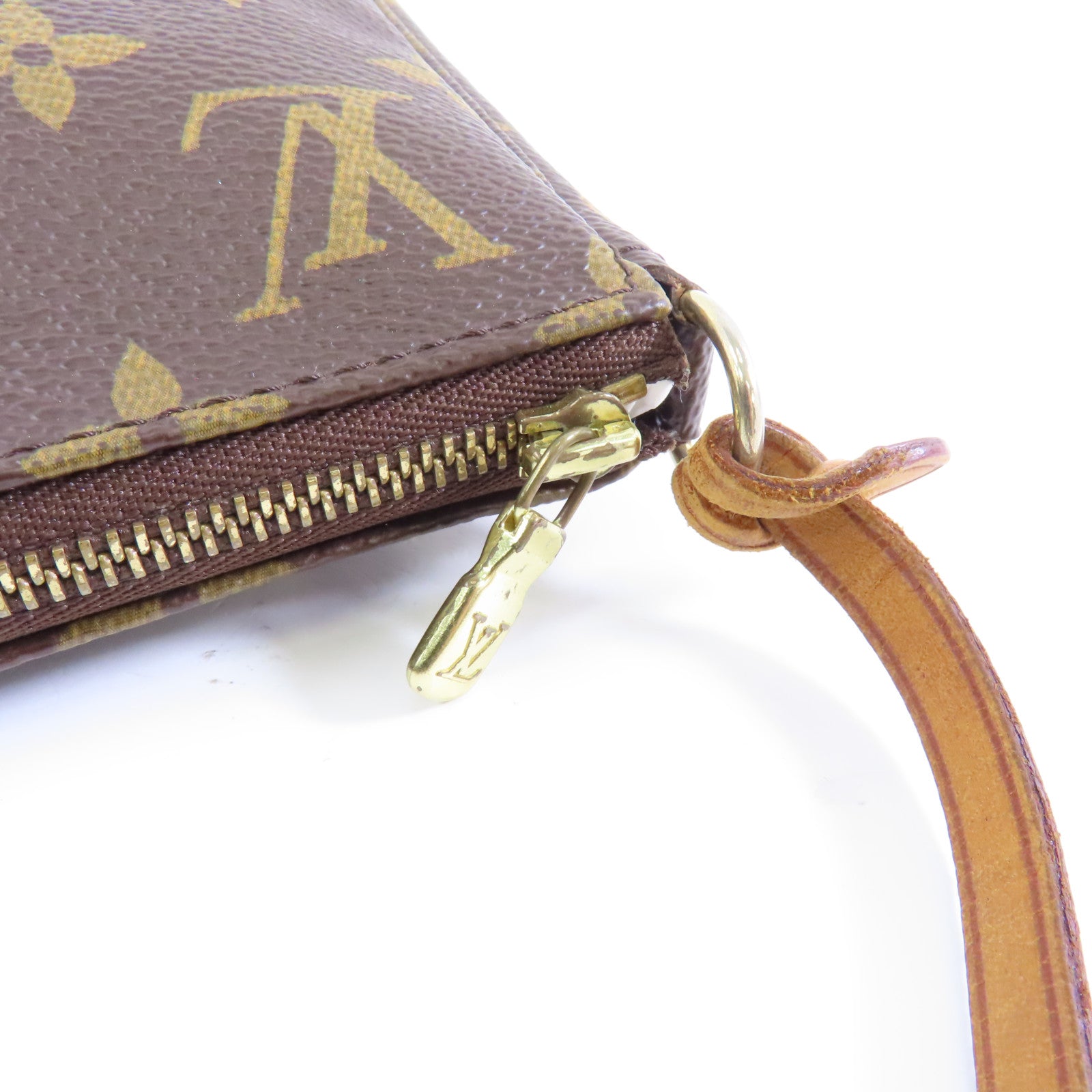 LOUIS VUITTON Monogram Pochette Accessoires金扣手挽袋啡色