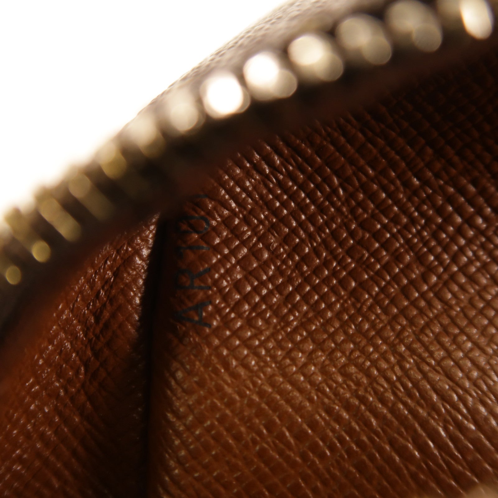 LOUIS VUITTON Monogram Nile金扣肩背袋