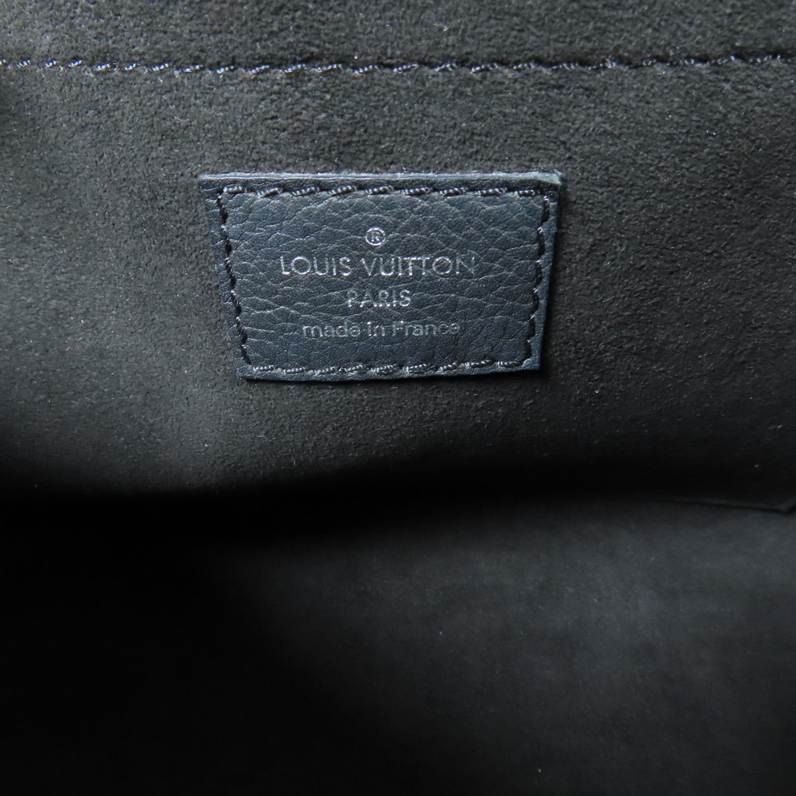 LOUIS VUITTON 牛皮皮革My Lock Me銀扣肩背袋
