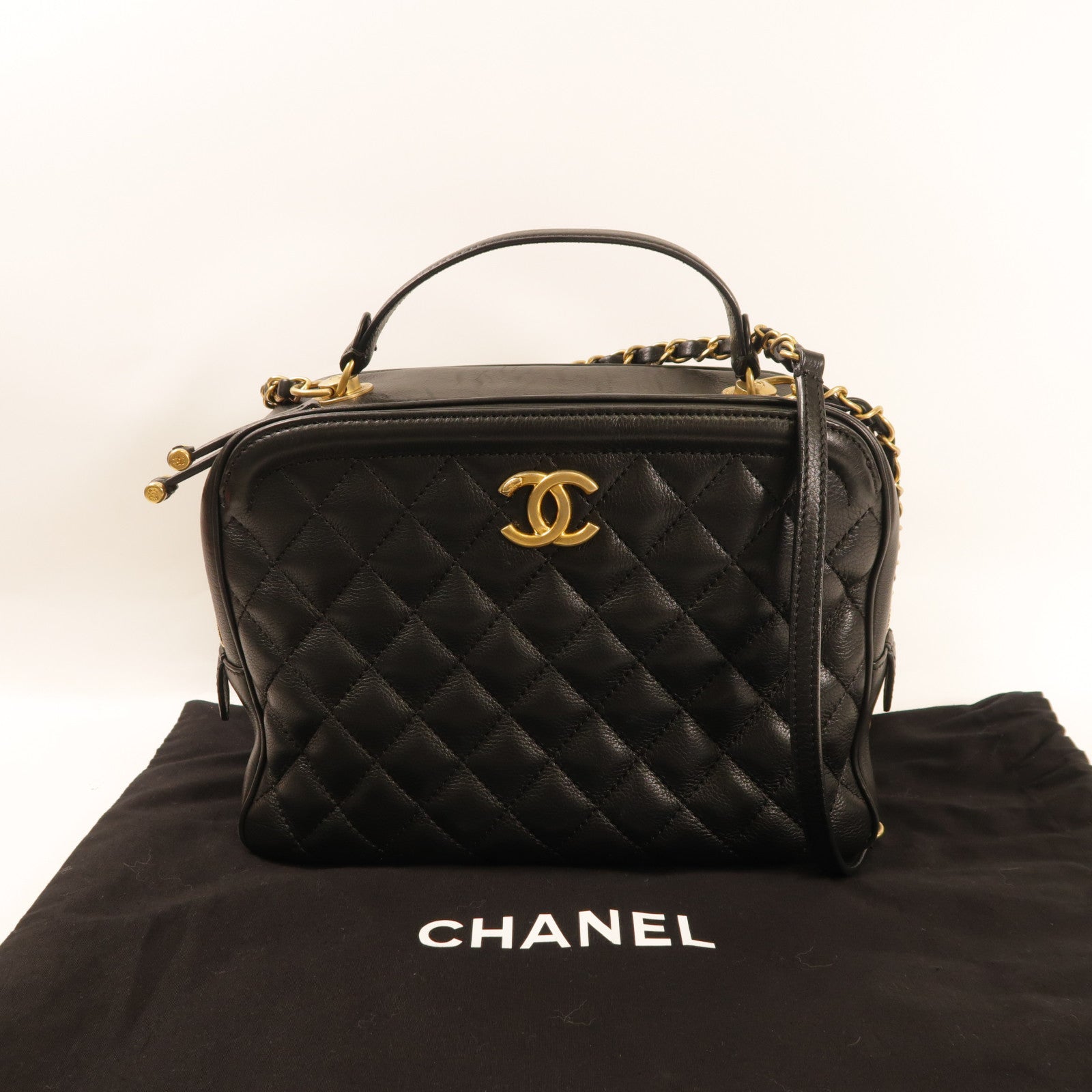 CHANEL 羊皮皮革Chain Shoulder金扣手挽肩背兩用袋黑色