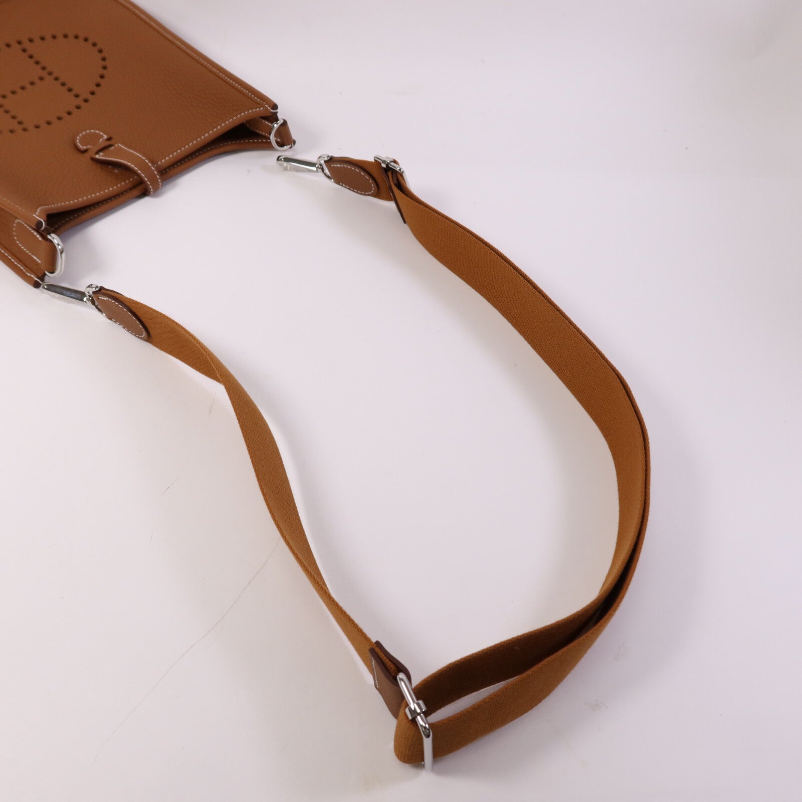 HERMES Clemence皮革Evelyne 23銀扣肩背袋Gold