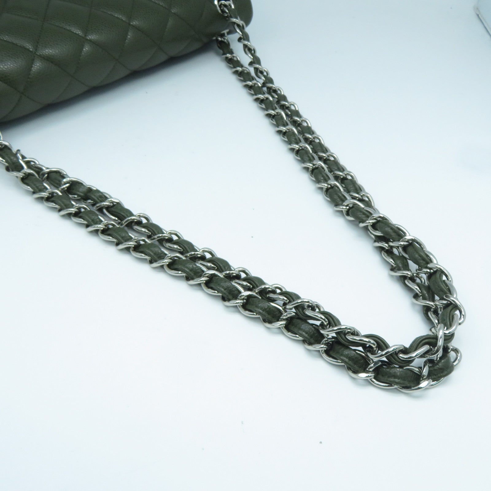 CHANEL **【激減優惠】Caviar皮革Classic Jumbo銀扣鏈帶肩背袋綠色