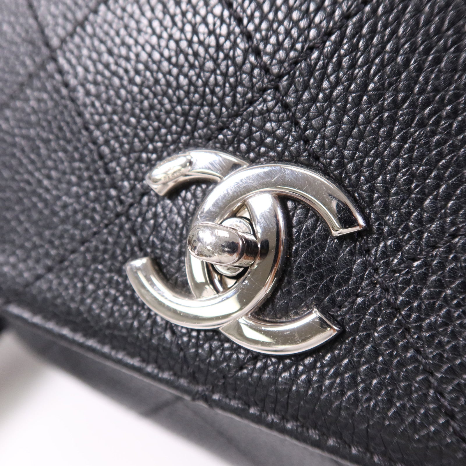 CHANEL 牛皮皮革Shoulder Bag銀扣鏈帶肩背袋