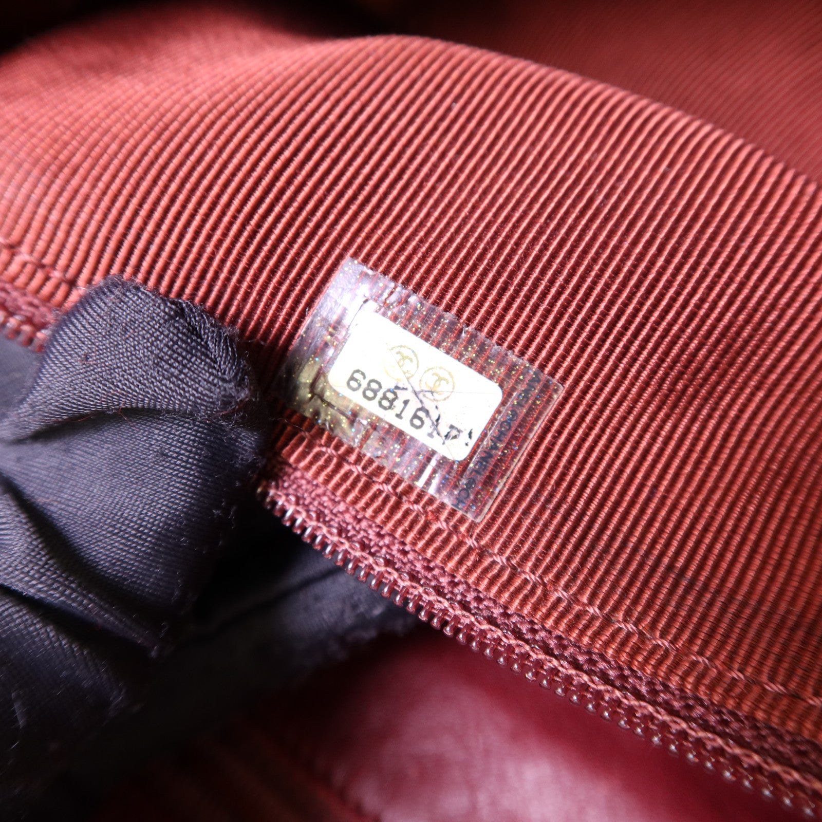 CHANEL 兔毛Shoulder Bag黑扣鏈帶肩背袋